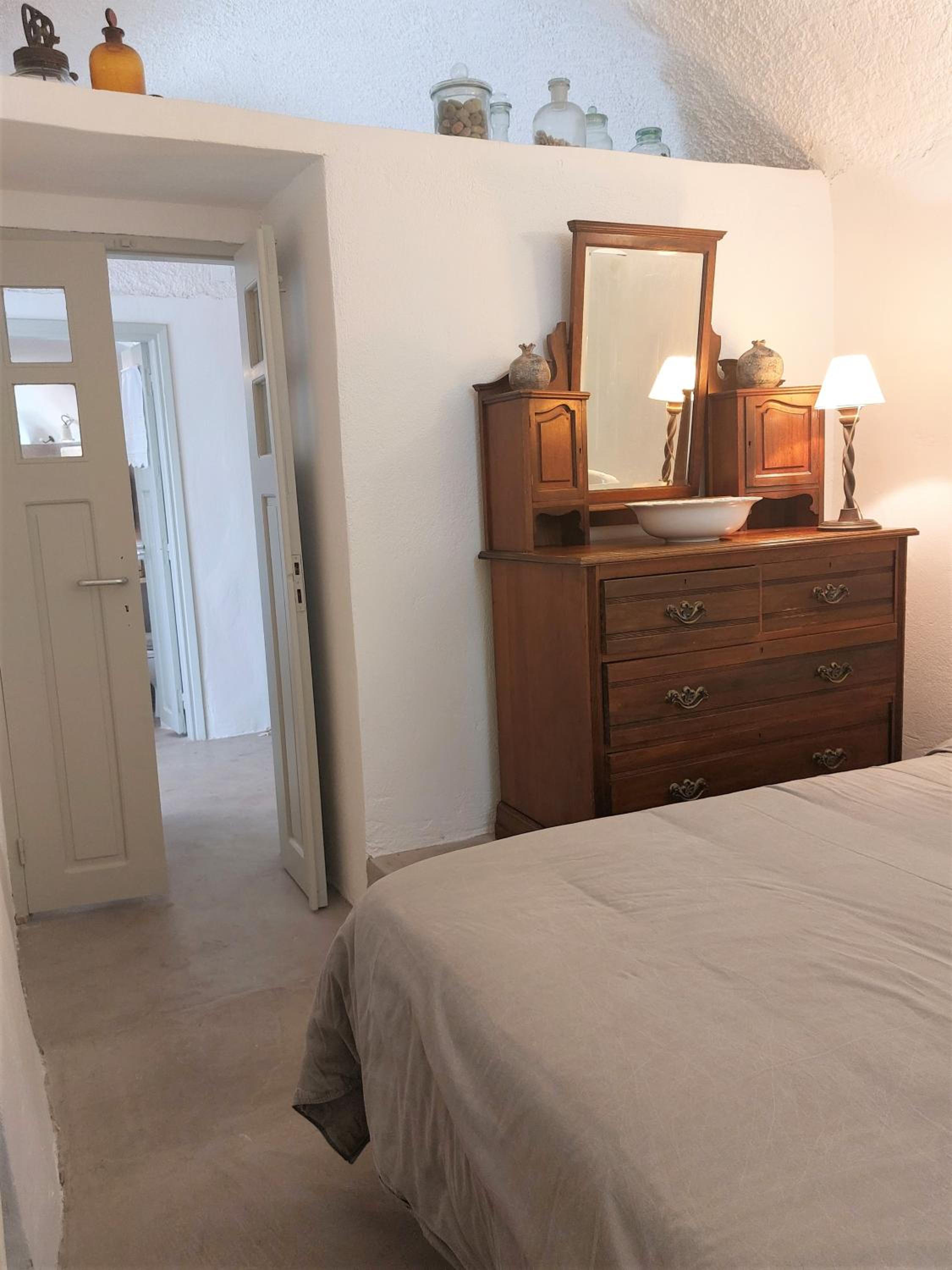One-Bedroom House photo 1