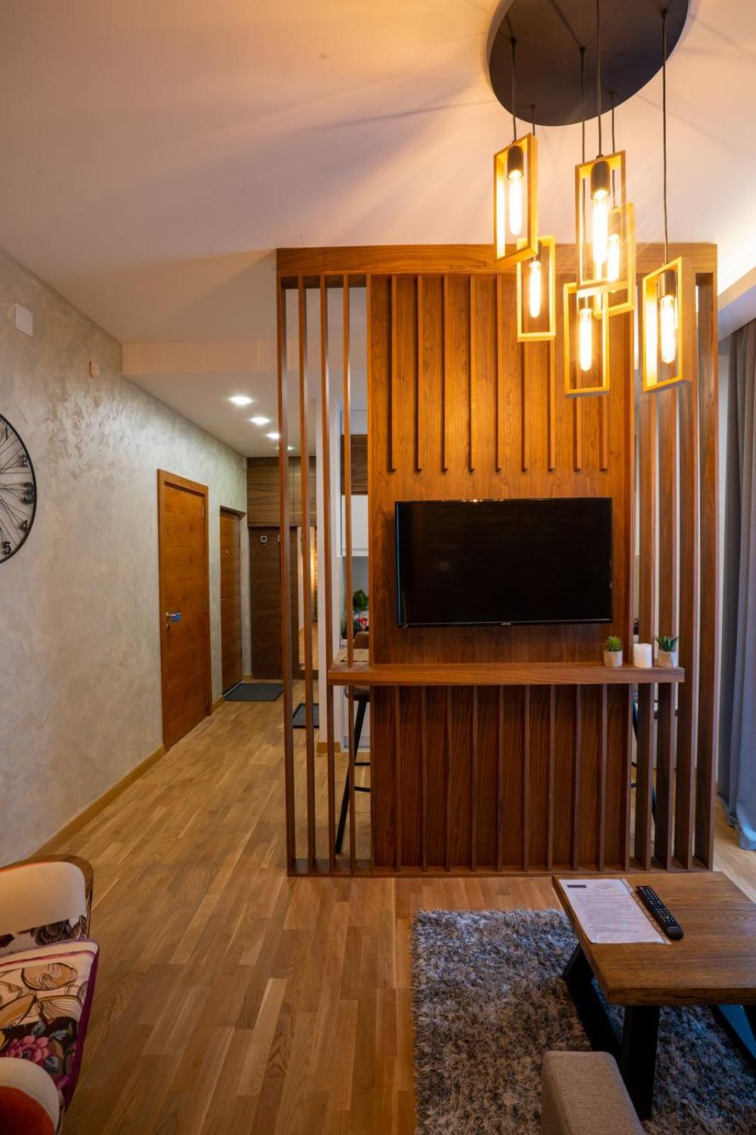 Deluxe Queen Suite - Photo 68