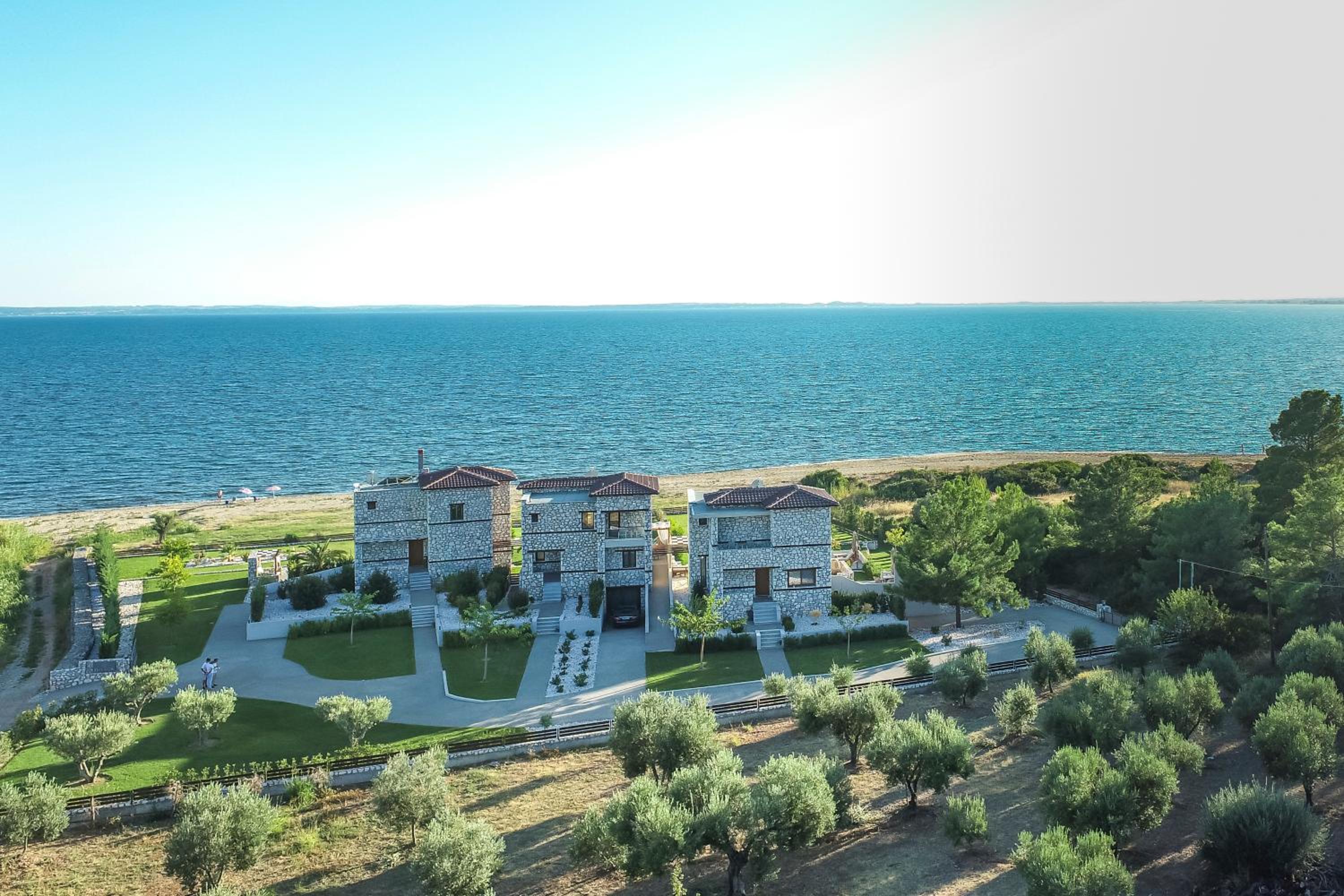 Villa - Beach Front photo 2