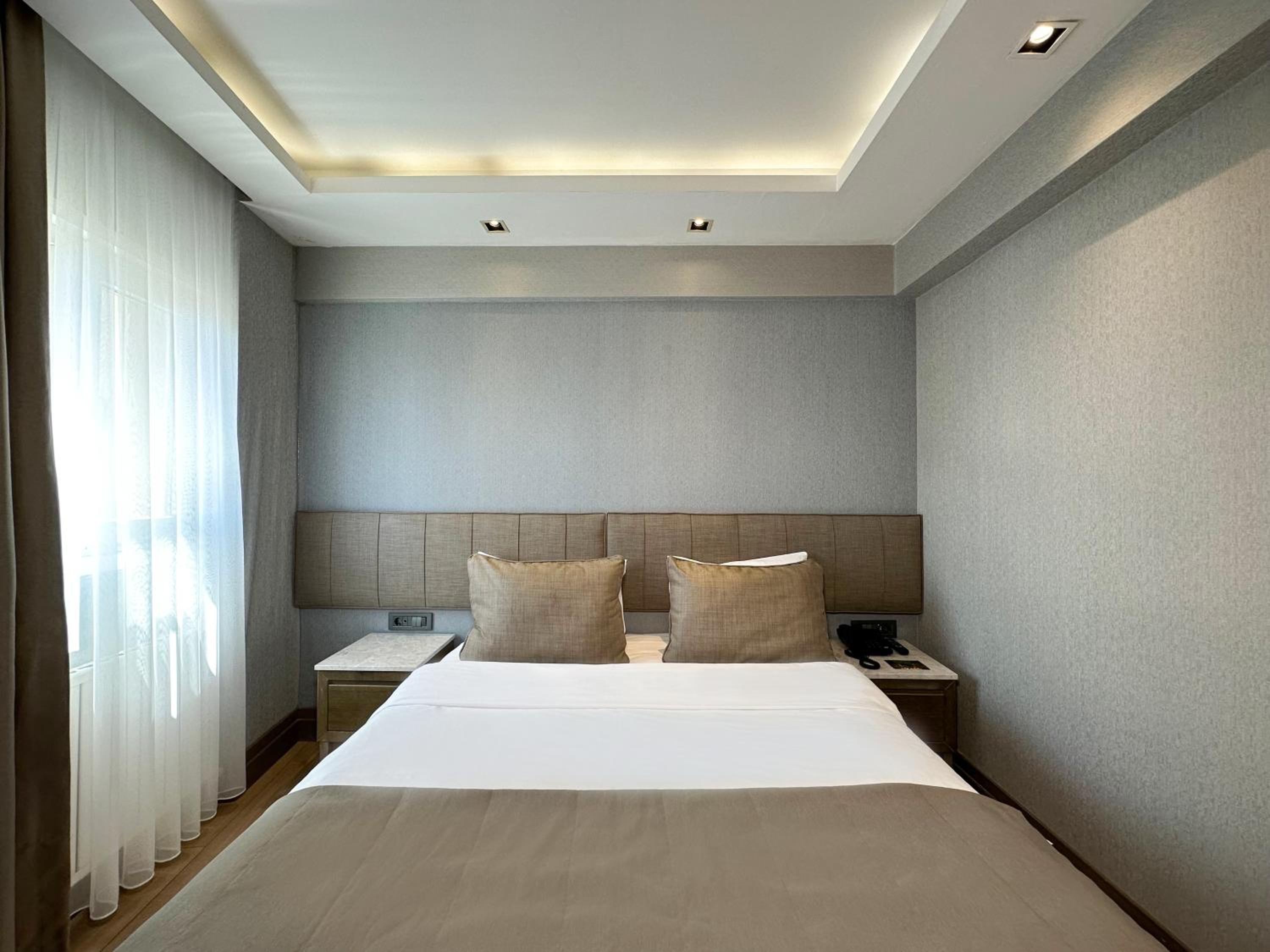 Economy Double Room photo 1
