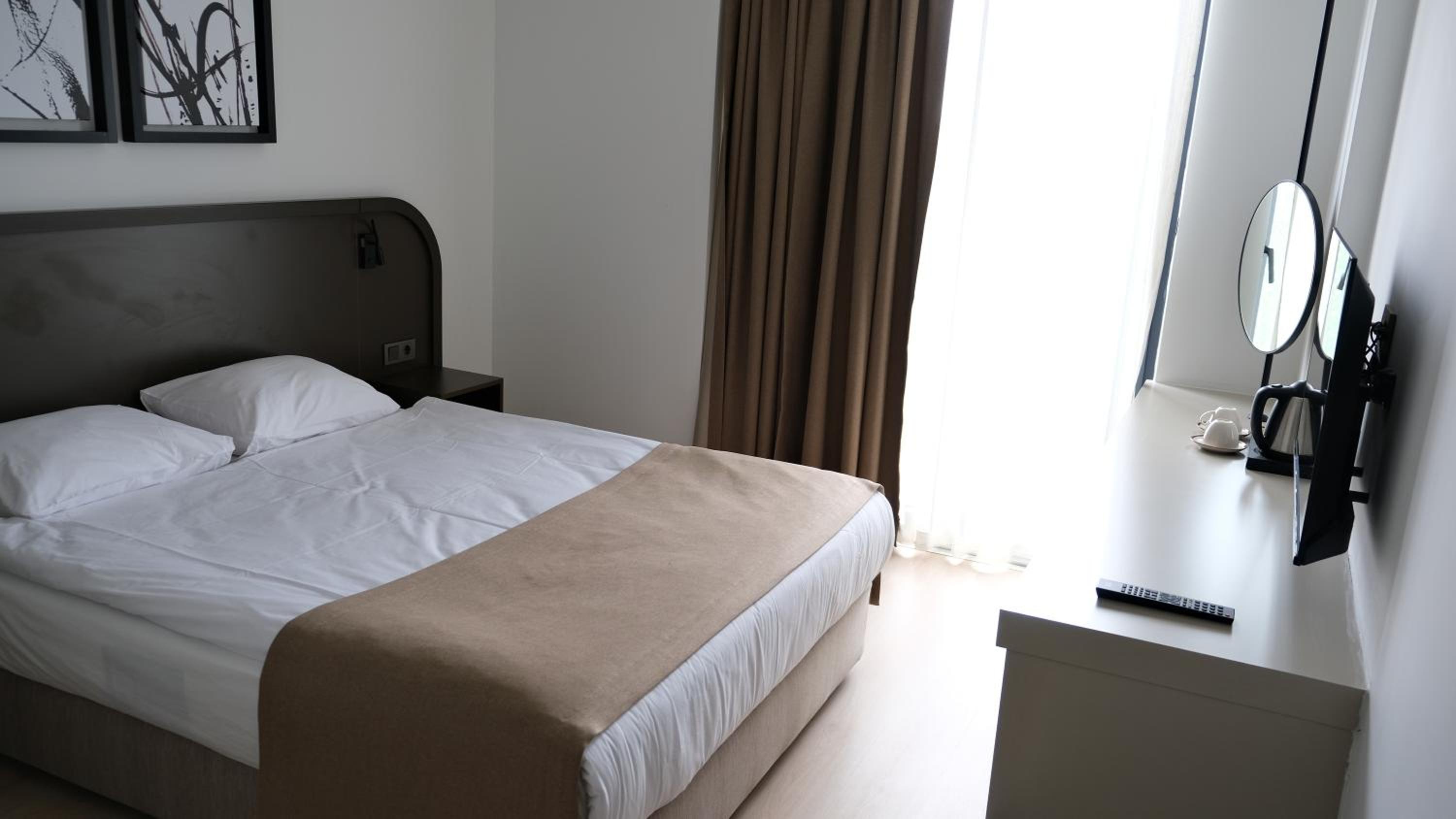 Single Room with Mountain View photo 1