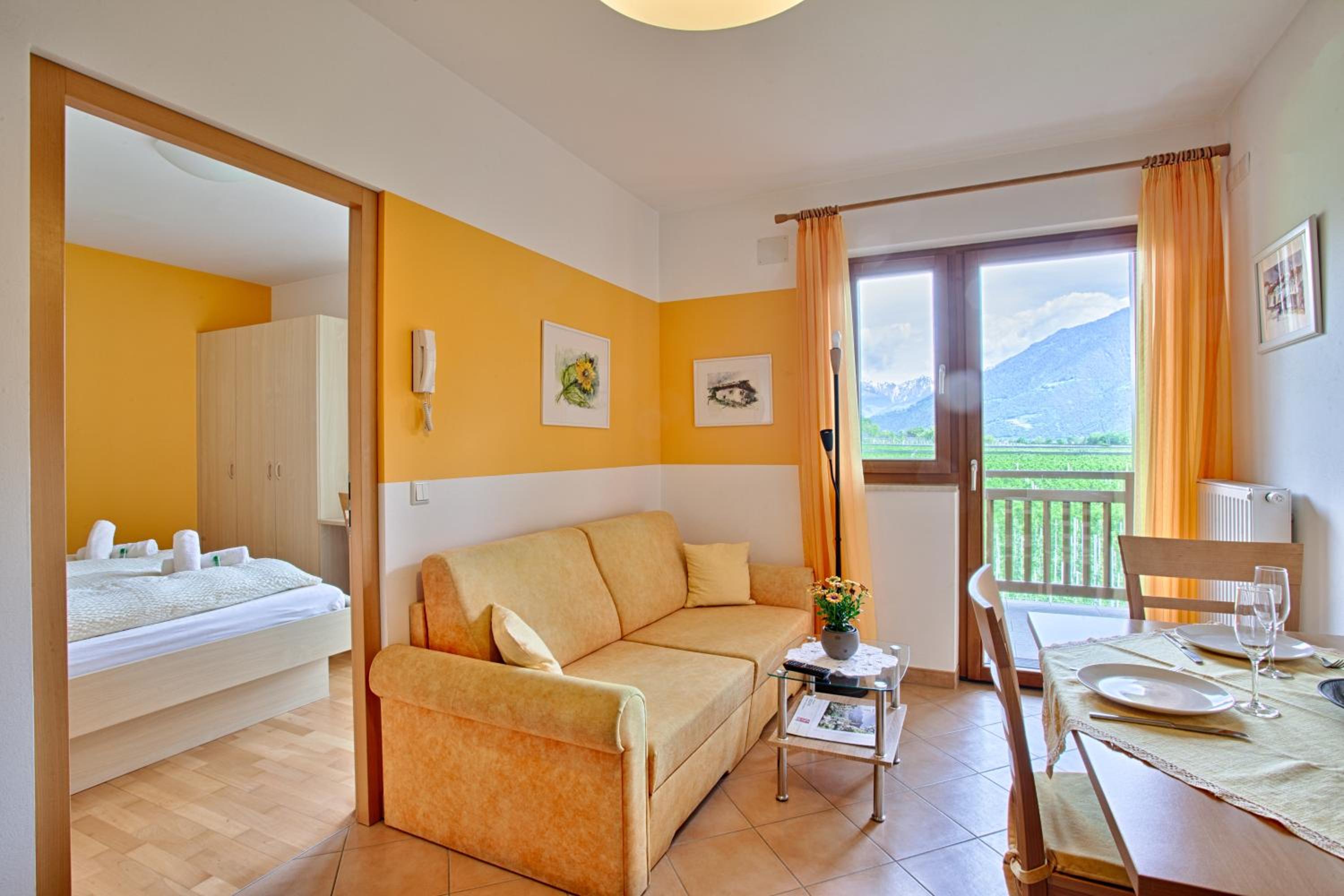 One-Bedroom Apartment