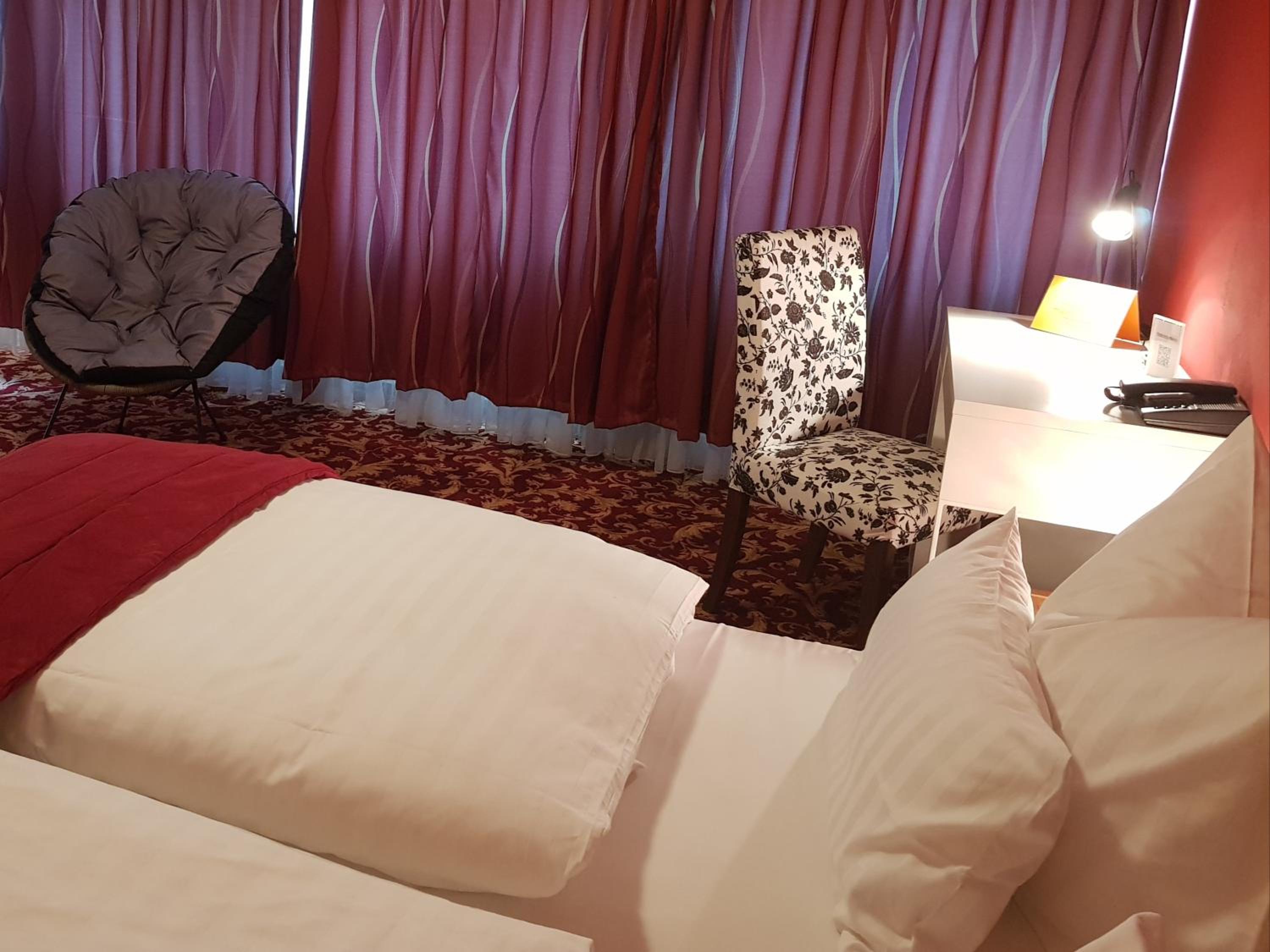 Deluxe Double or Twin Room with Balcony photo 1