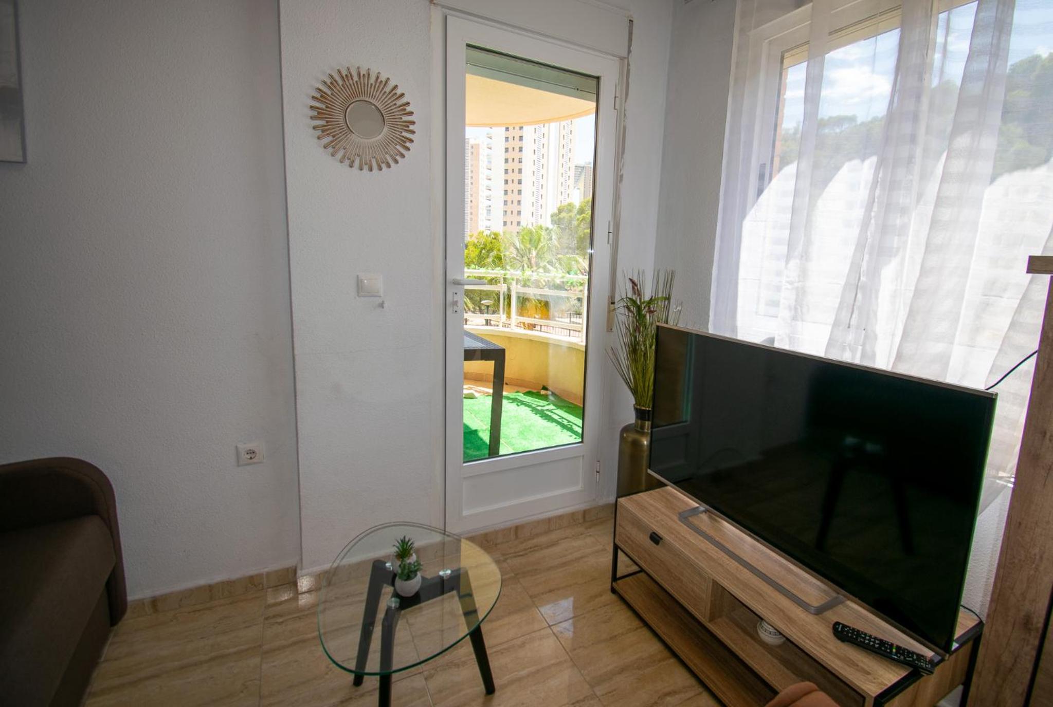 Apartamento de una habitación con balcón