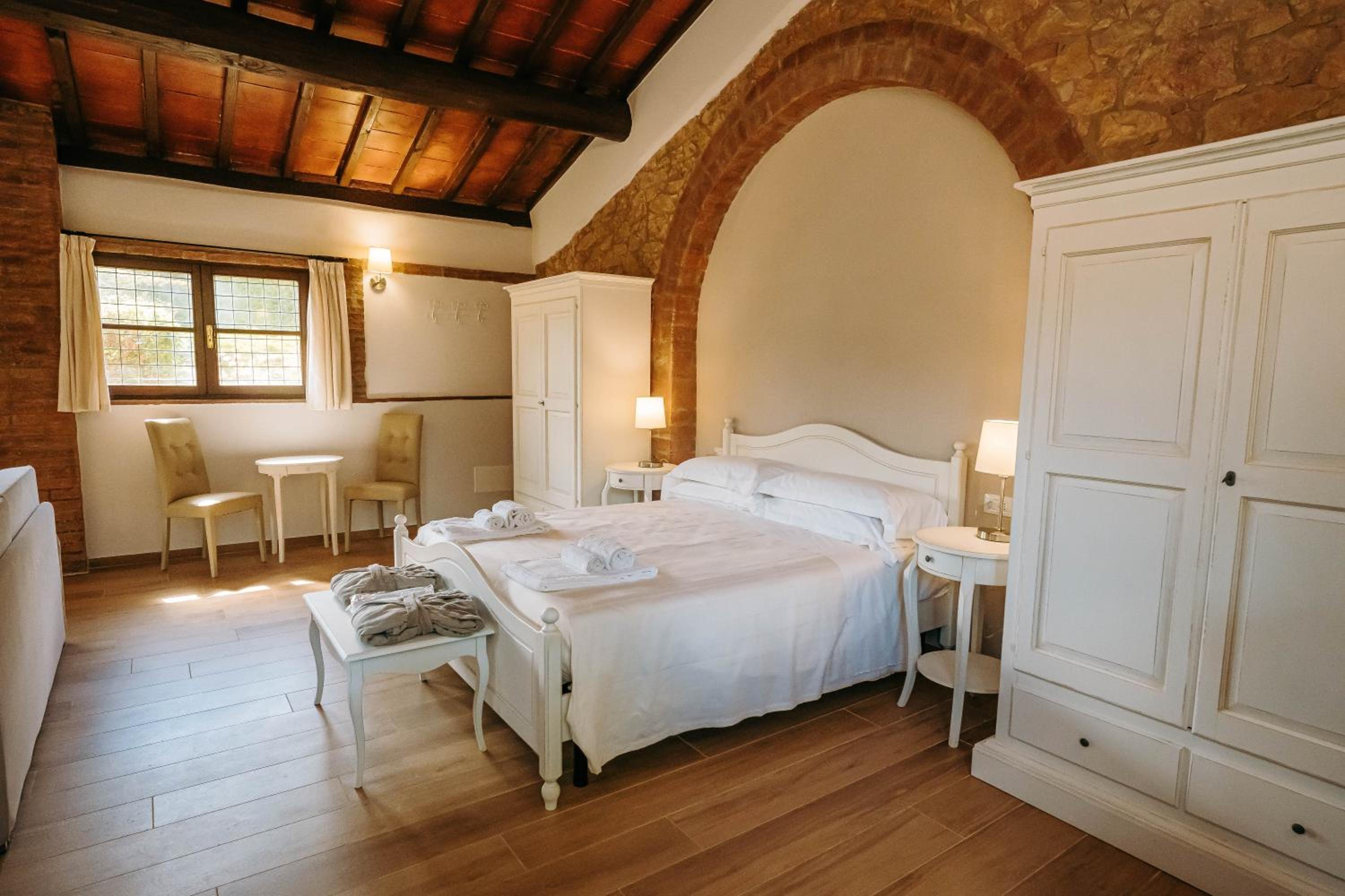Suite with Garden View photo 2
