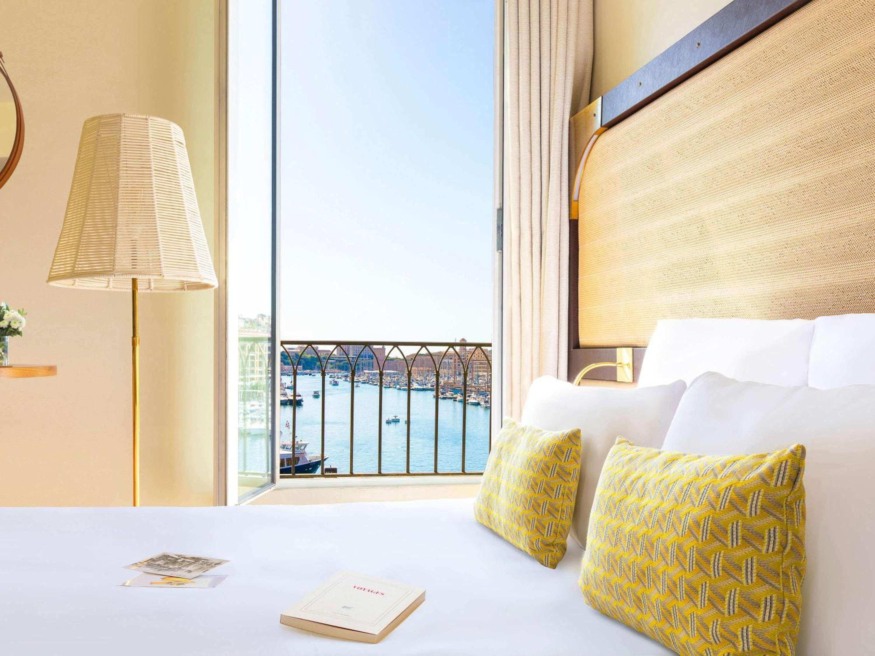 Deluxe Double Room with Old Port View - Photo 14