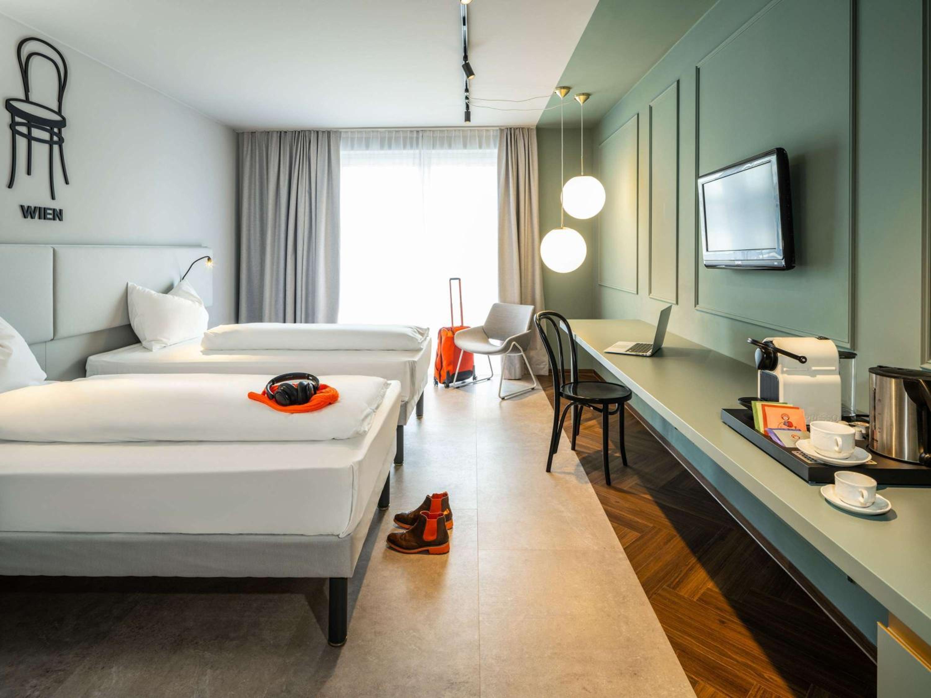 Standard Twin Room - Photo 1