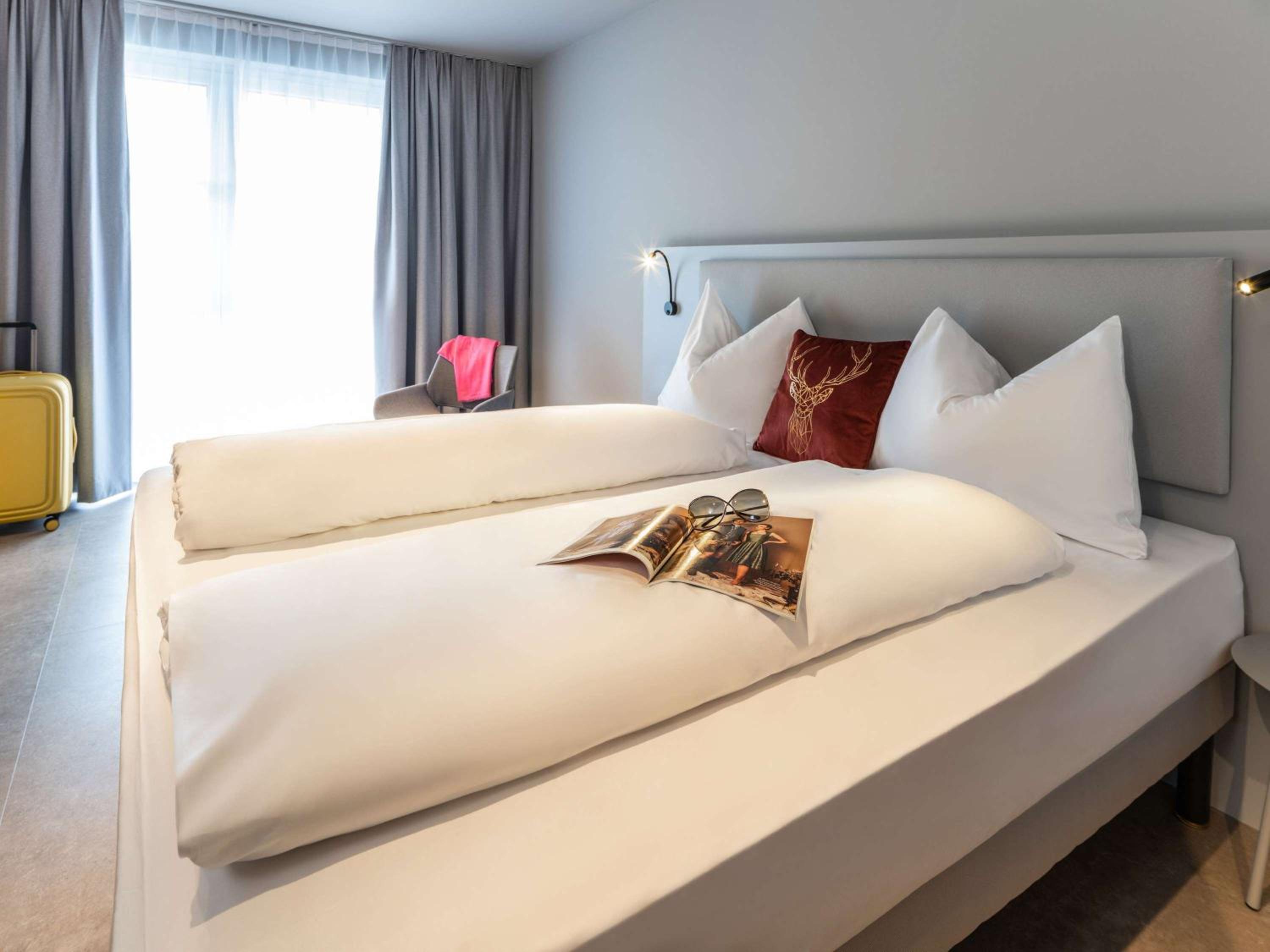 Standard Double Room - Photo 12