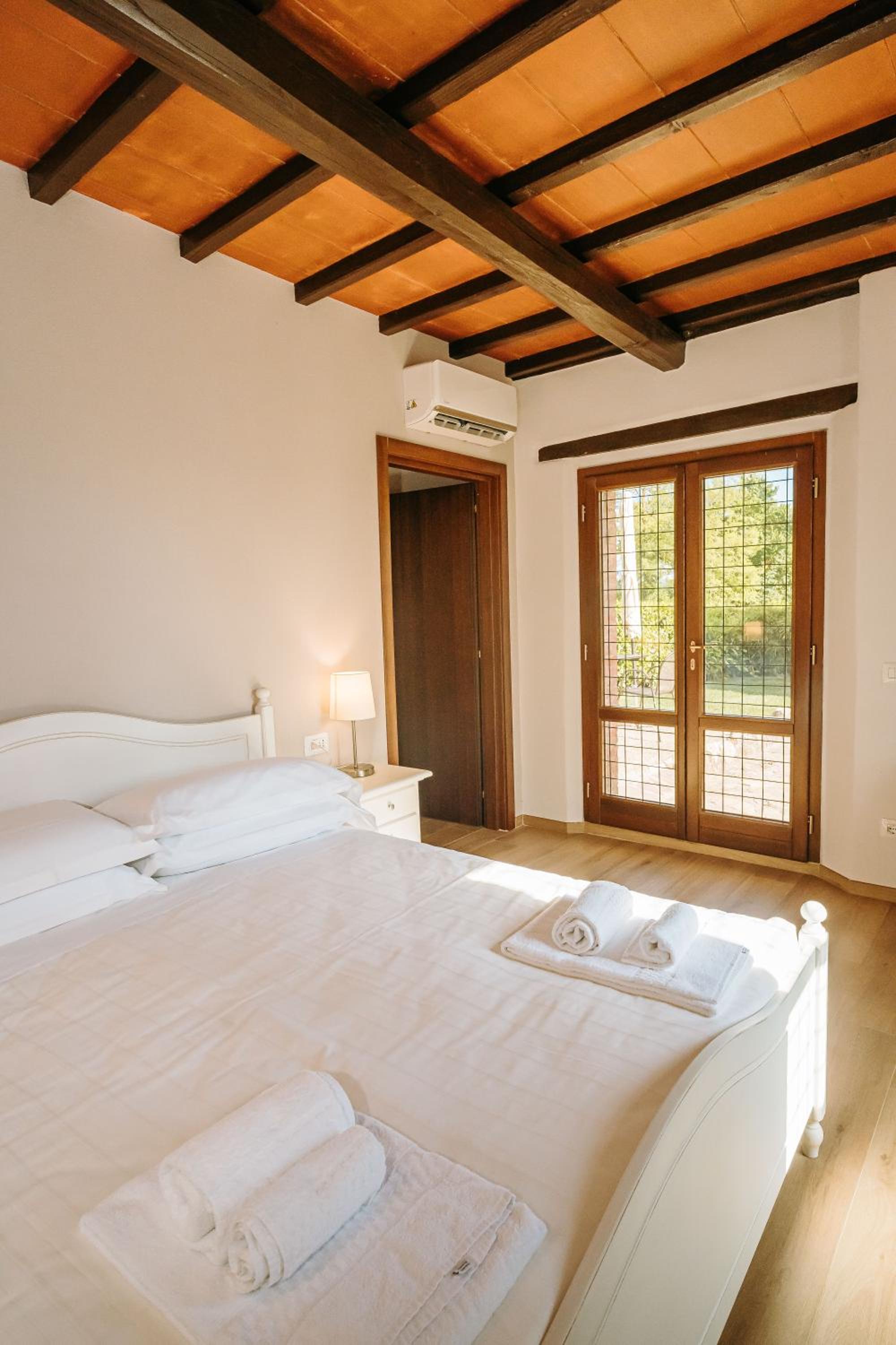Superior Double Room - Photo 8