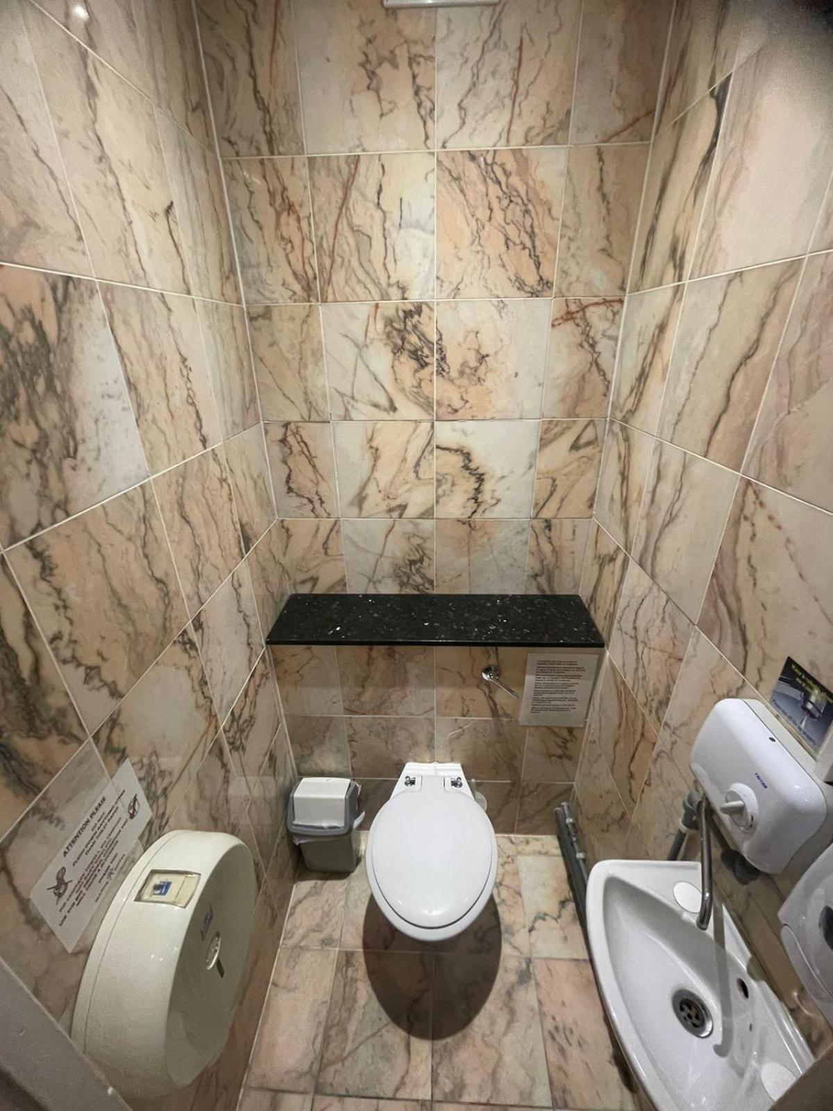 Family Room With Bathroom photo 2