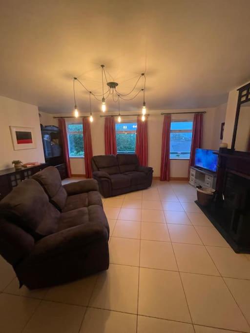 Three-Bedroom House photo 1