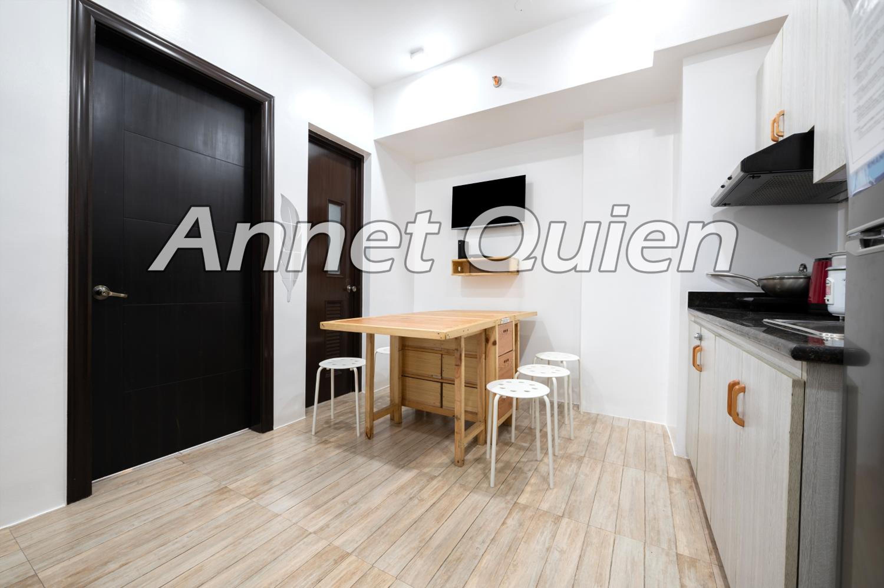 One-Bedroom Apartment with Balcony and City View