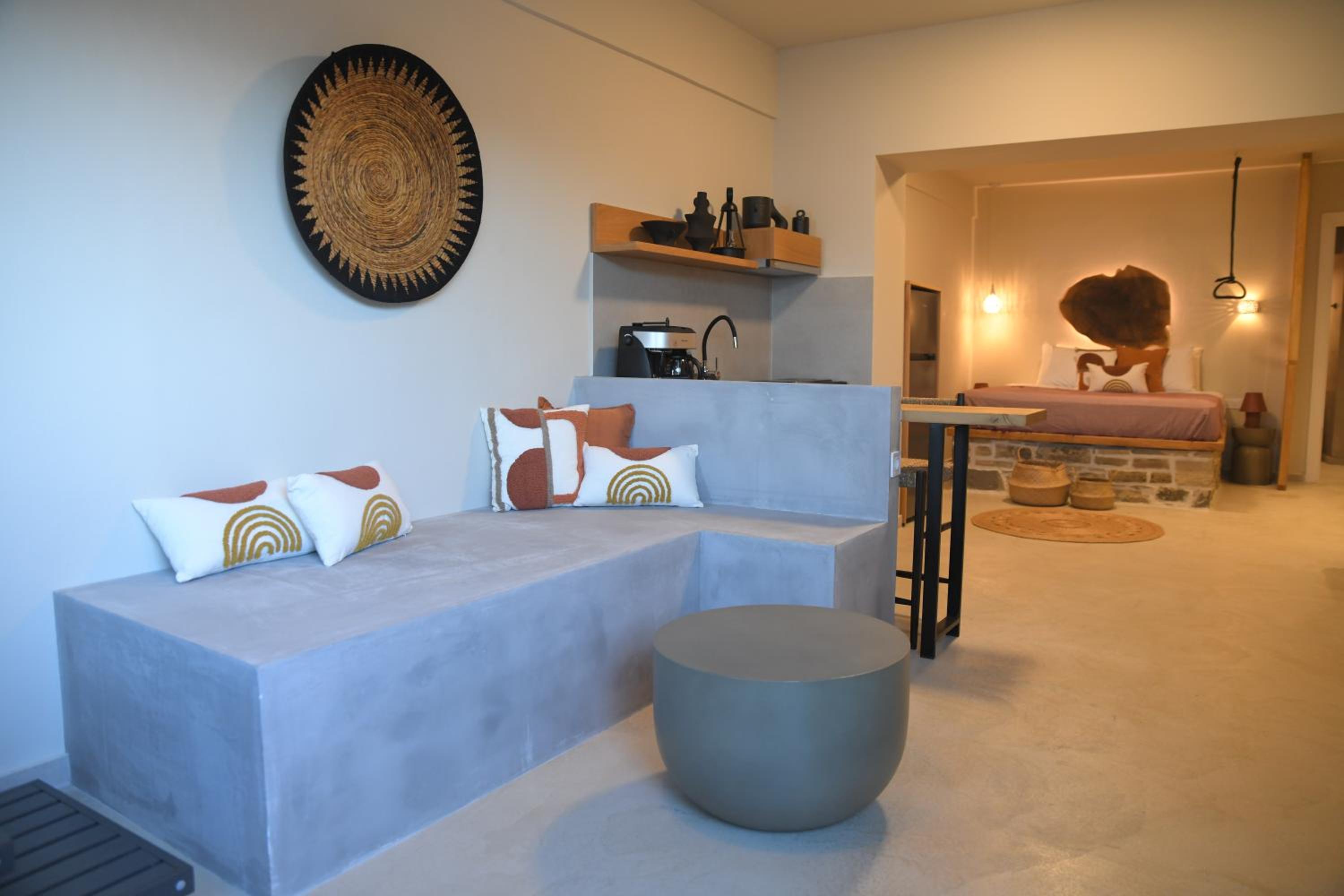 Studio with Spa Bath