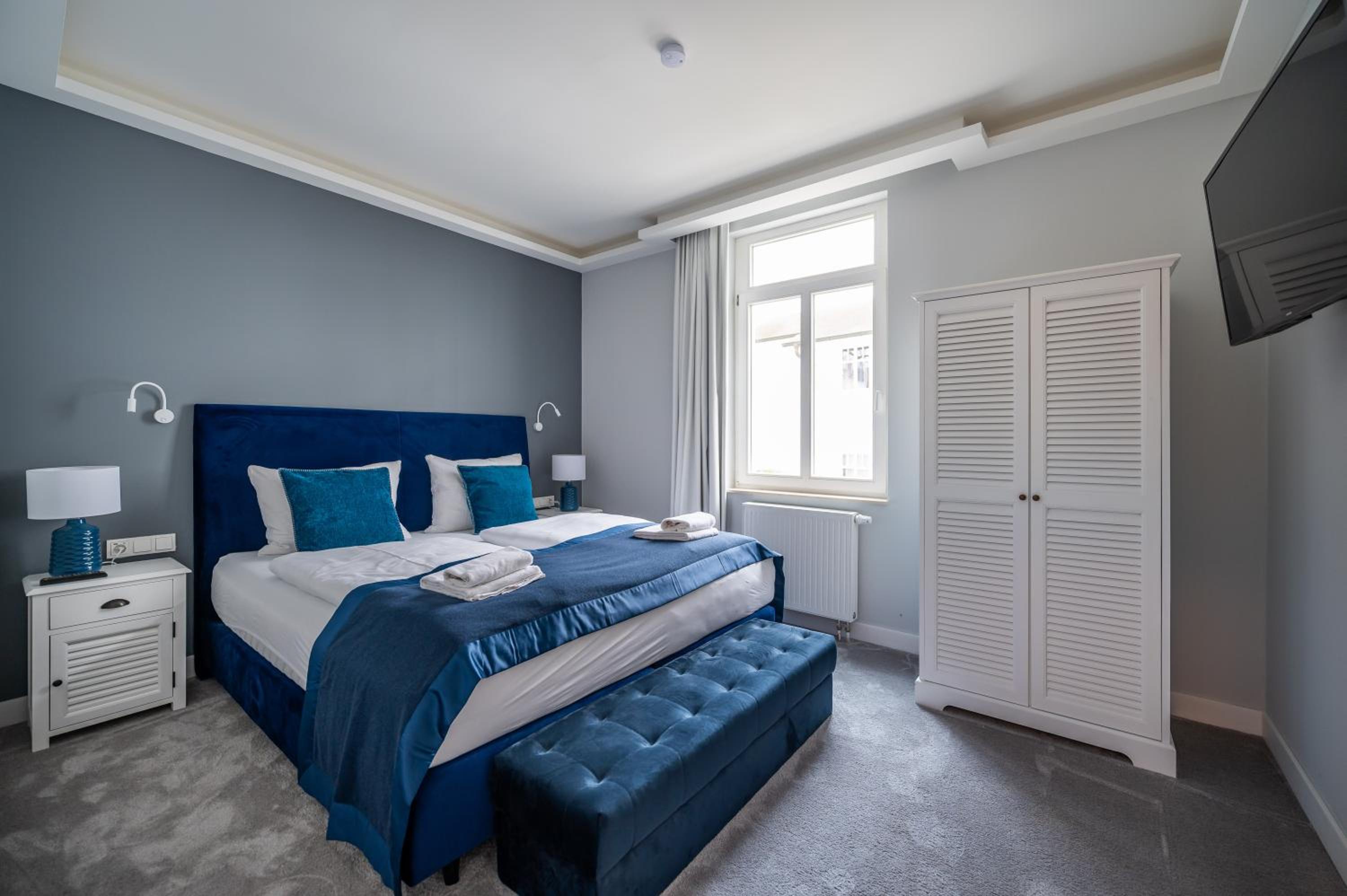 Deluxe 3-room suite with balcony photo 2