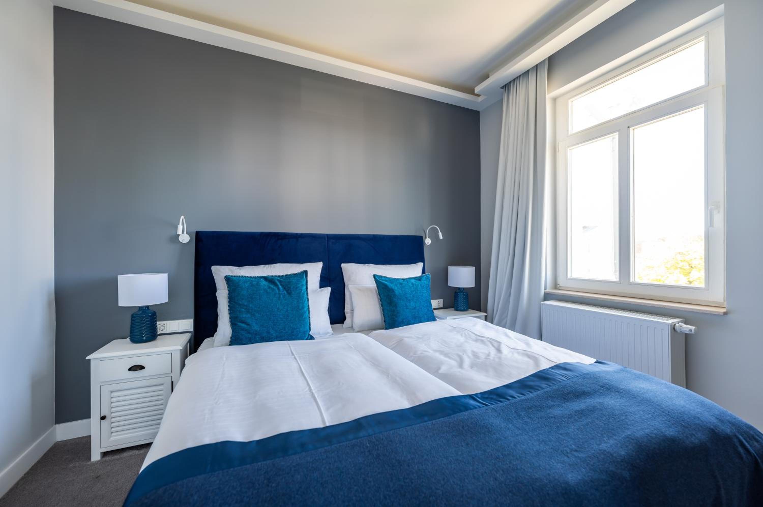 Deluxe family suite with balcony and sea view photo 1