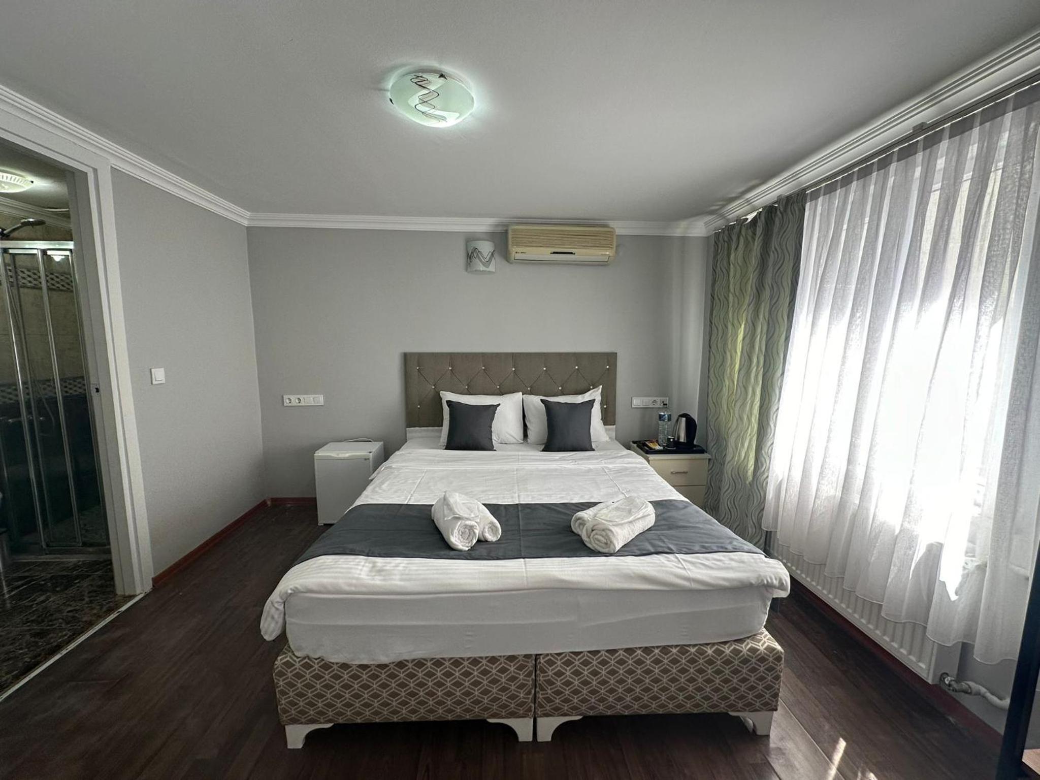Standard Triple Room photo 2
