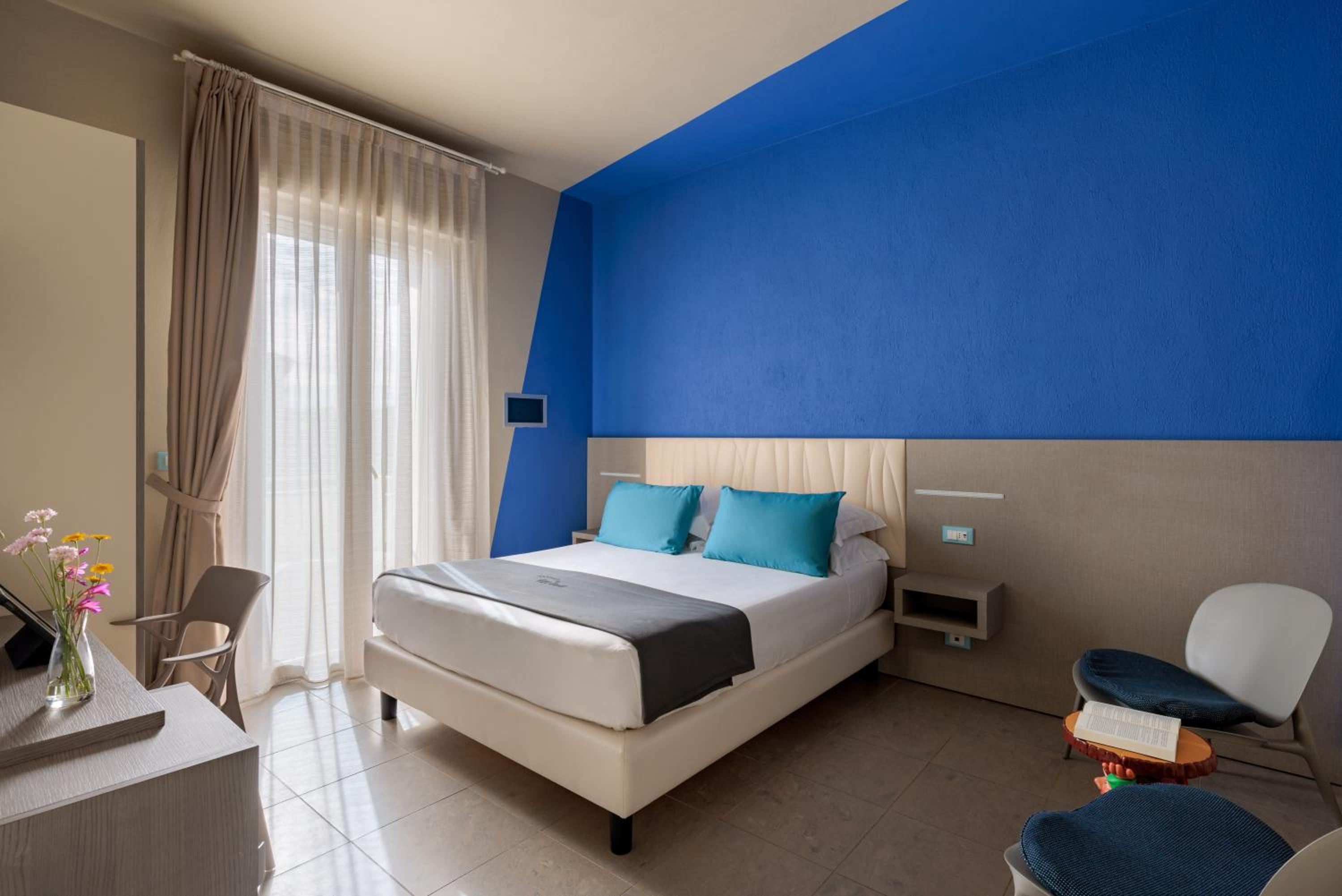 Deluxe Double Room With Balcony photo 2
