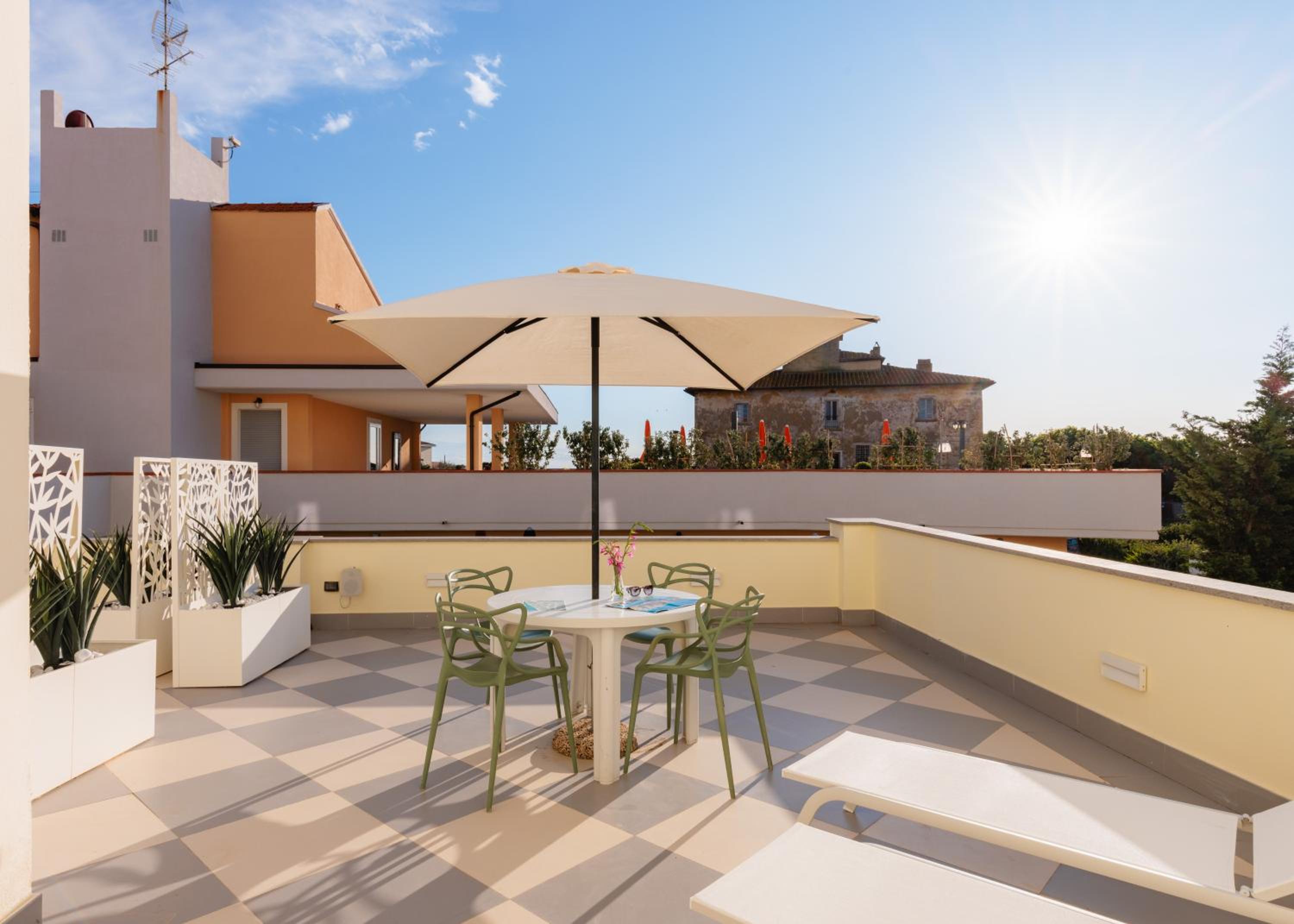Double Room with Terrace - Photo 2