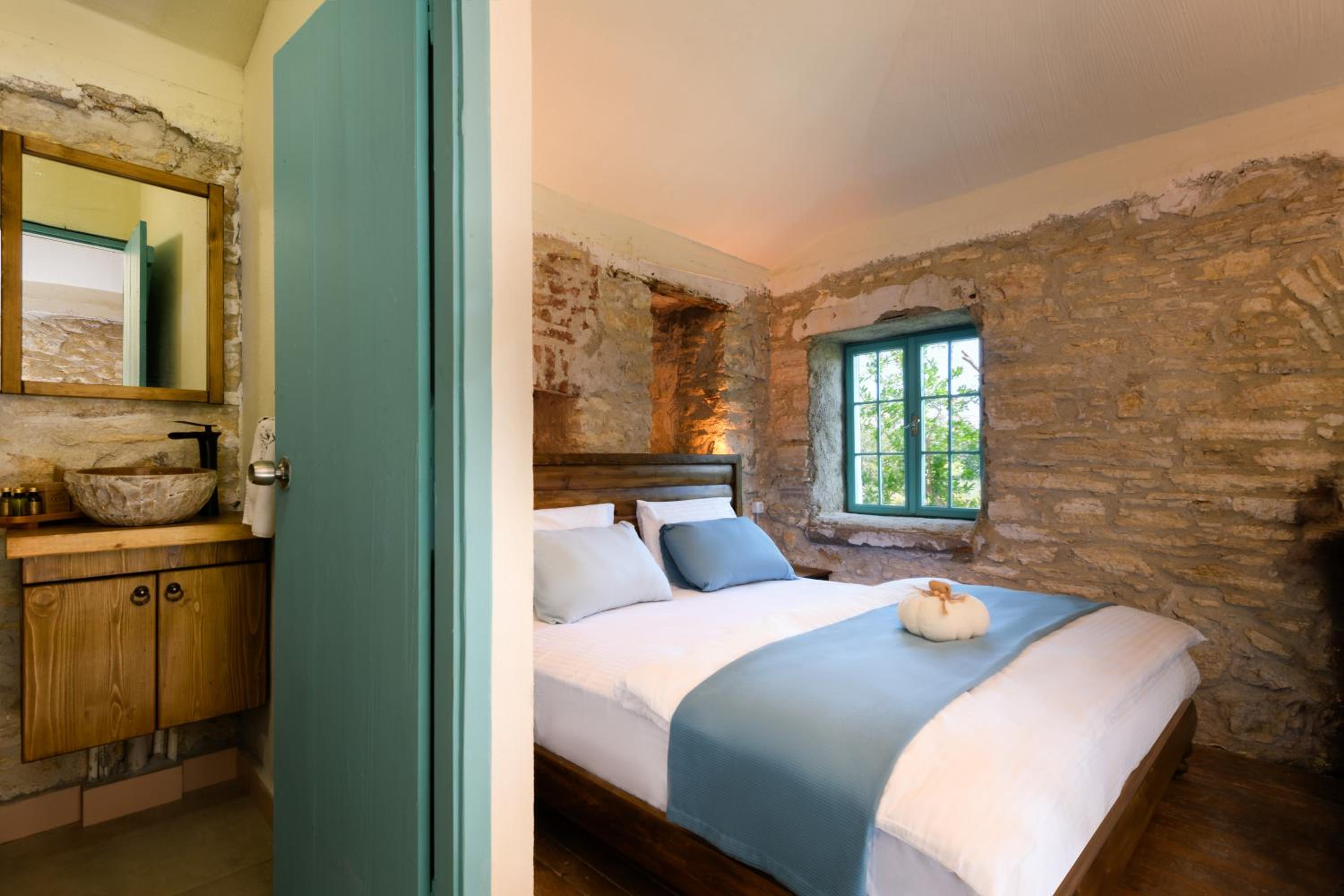 Double Or Twin Room With Garden View photo 3