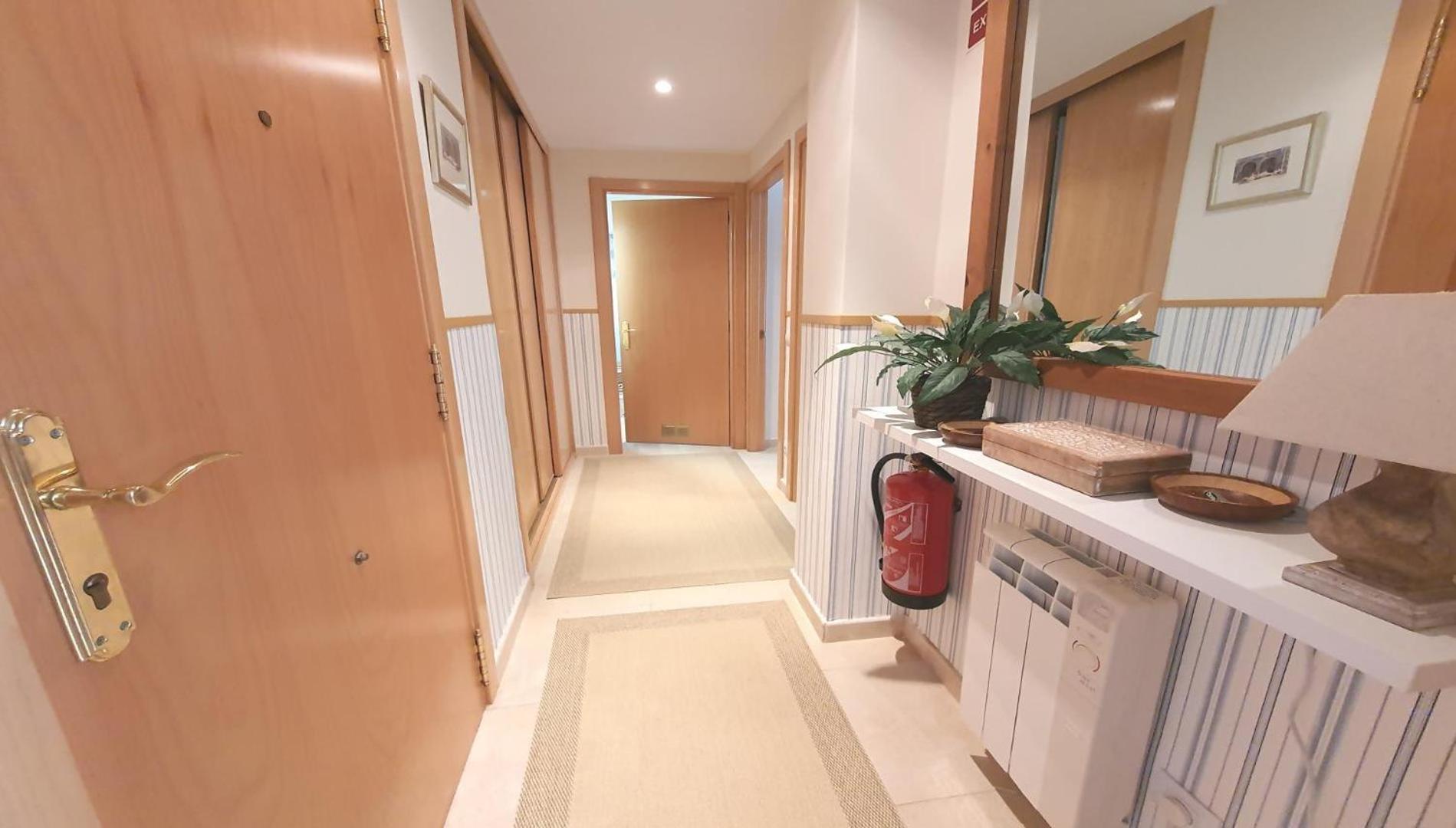 Apartment photo 2