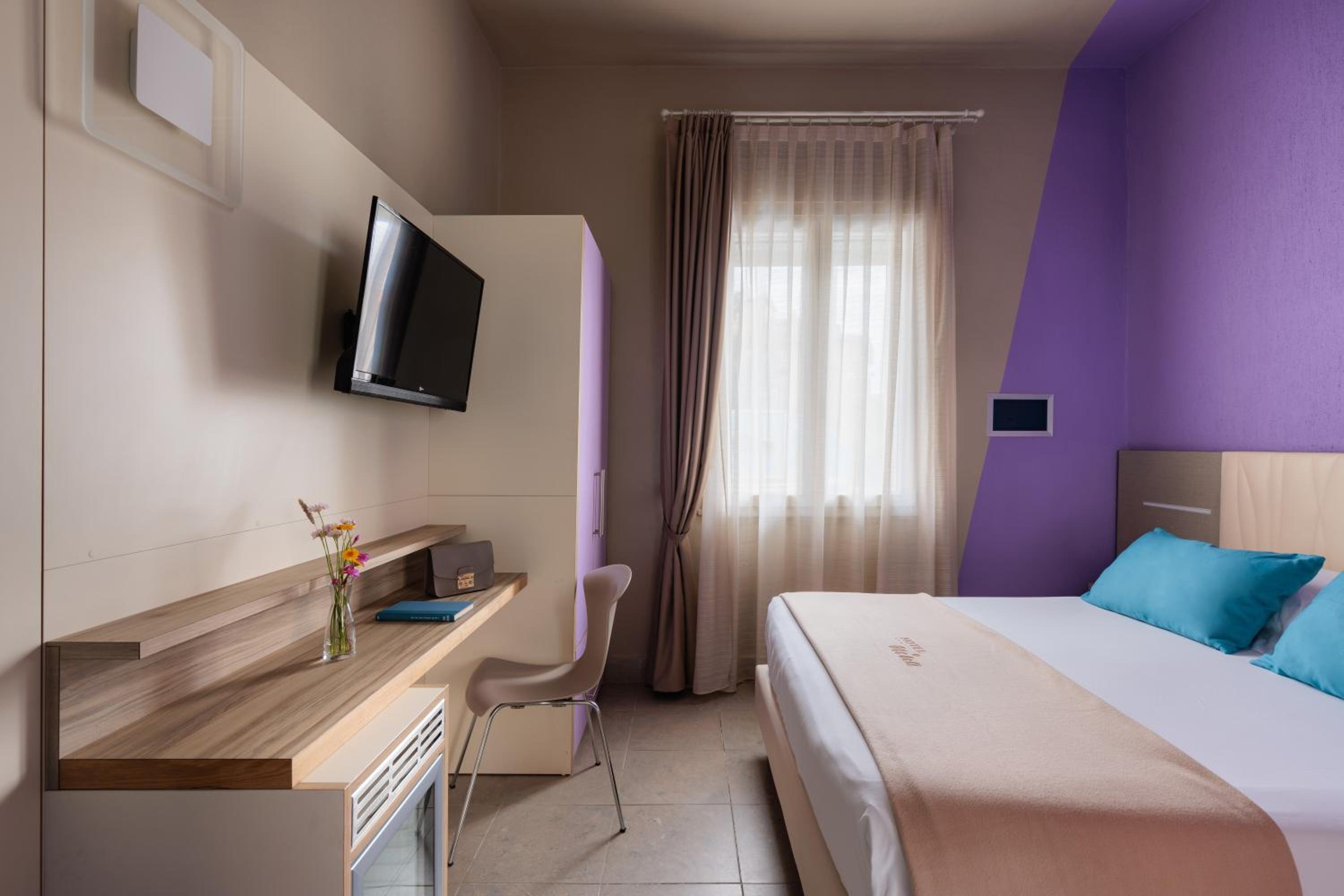 Double Room - Photo 3