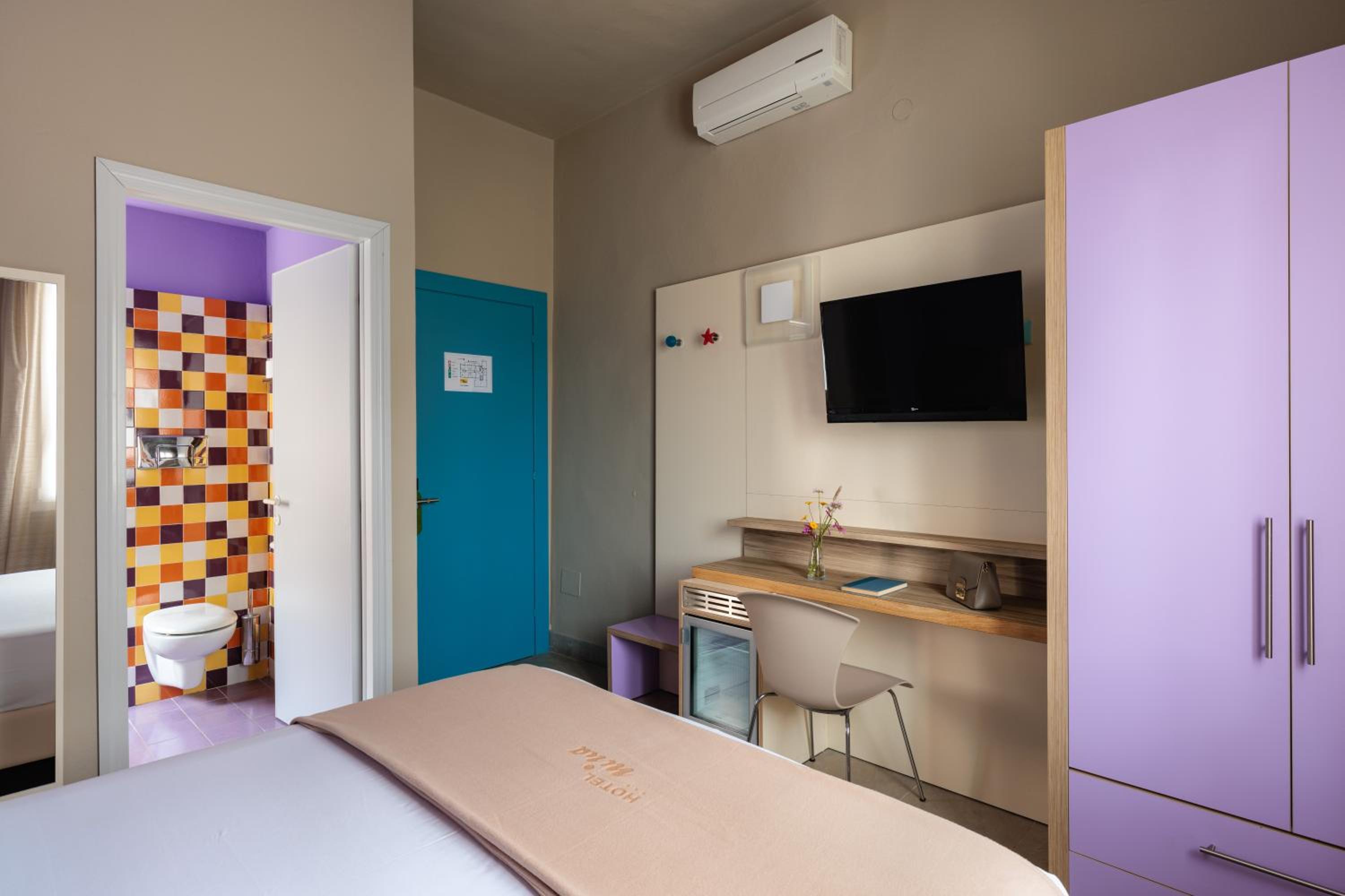 Double Room - Photo 2