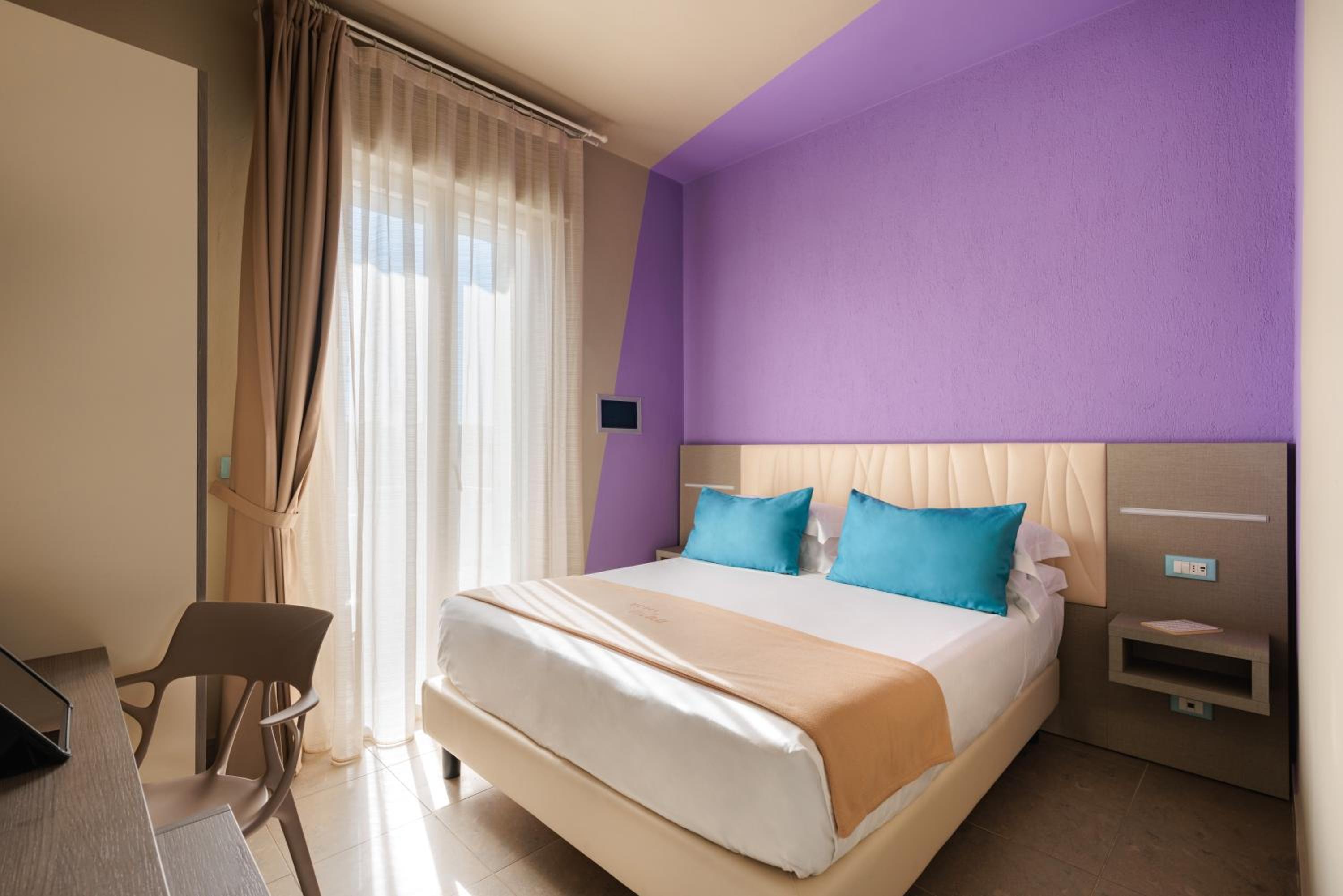 Double Room with Balcony - Photo 1