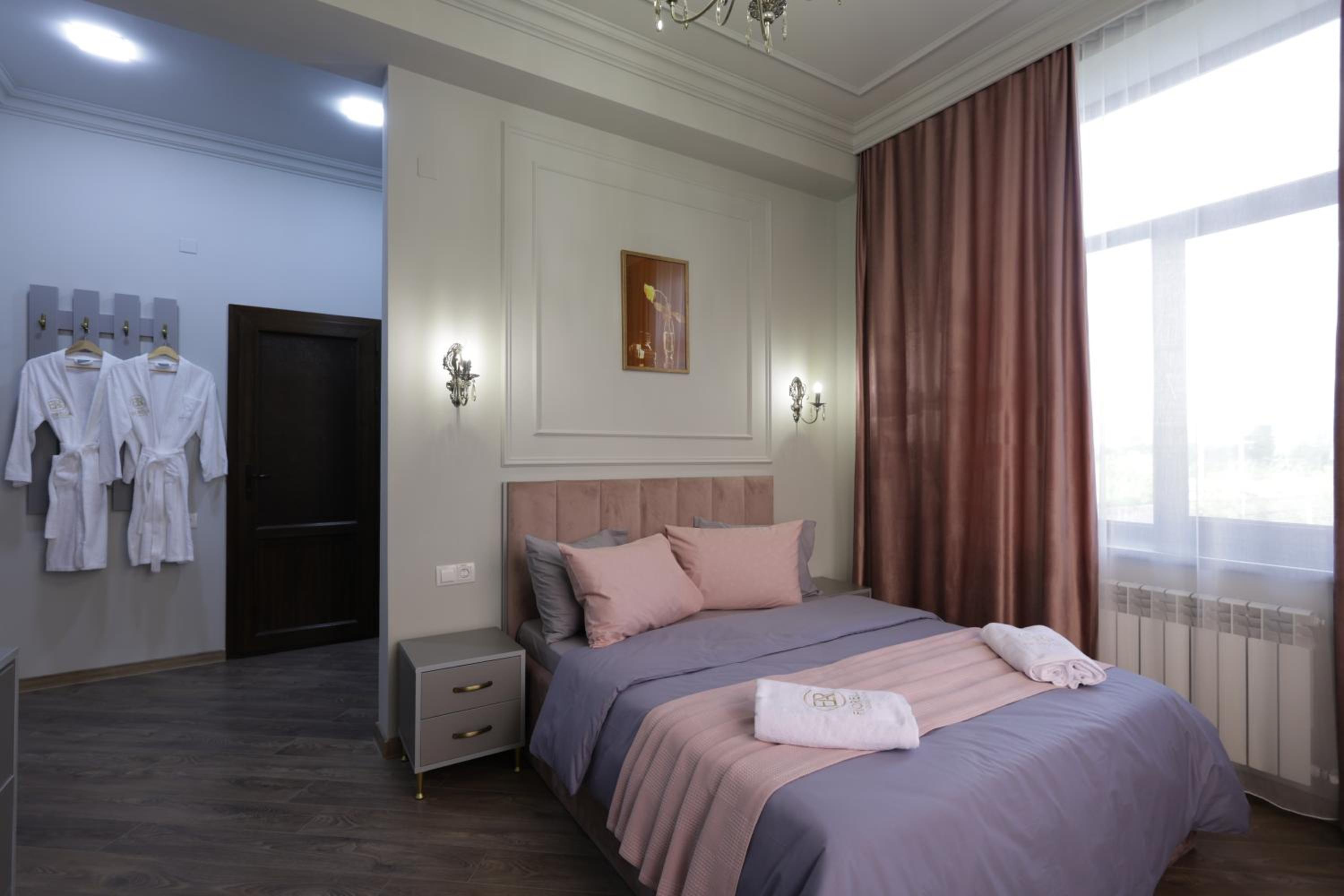One-Bedroom Suite photo 1