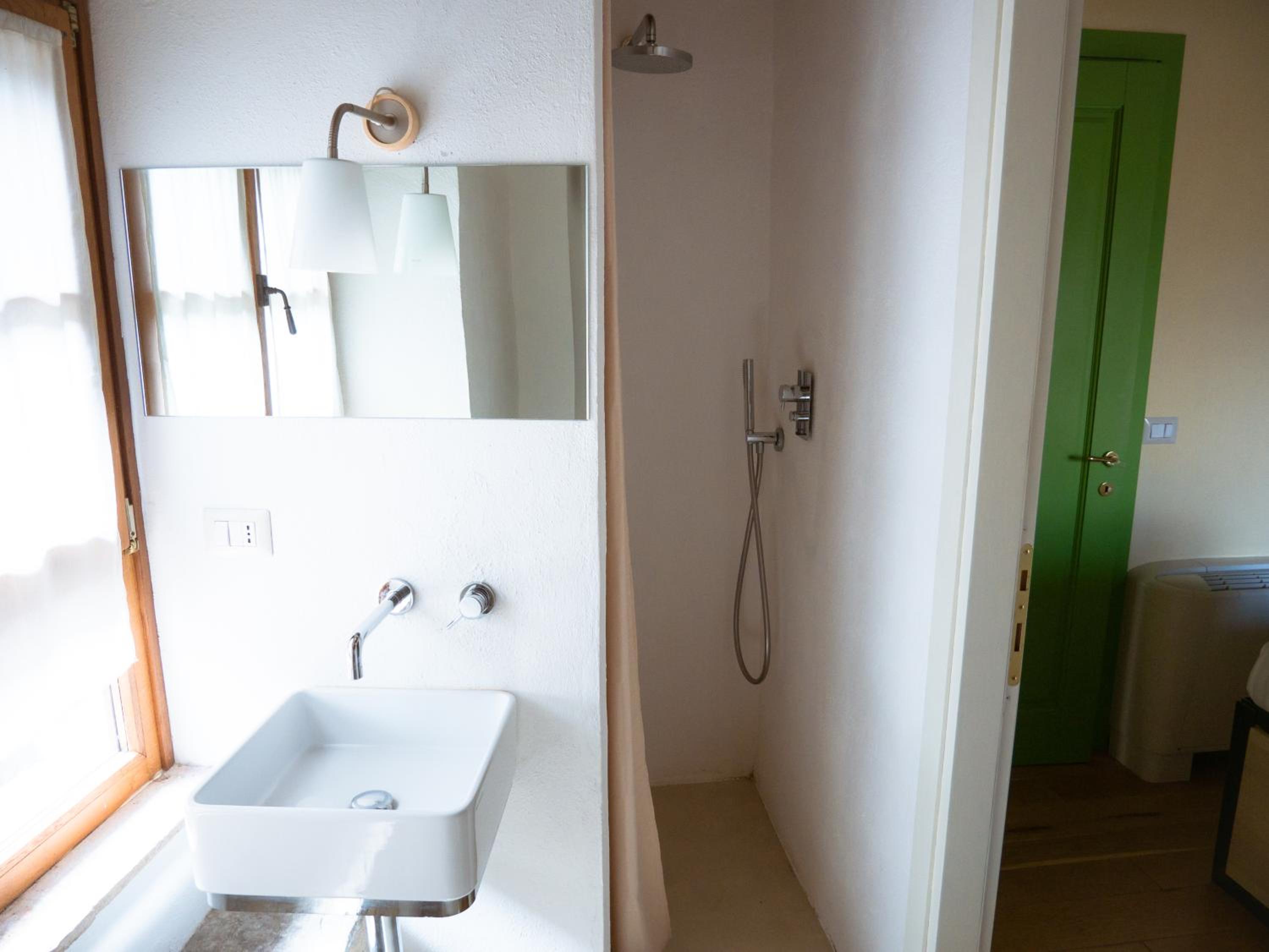 Standard Double or Twin Room photo 2