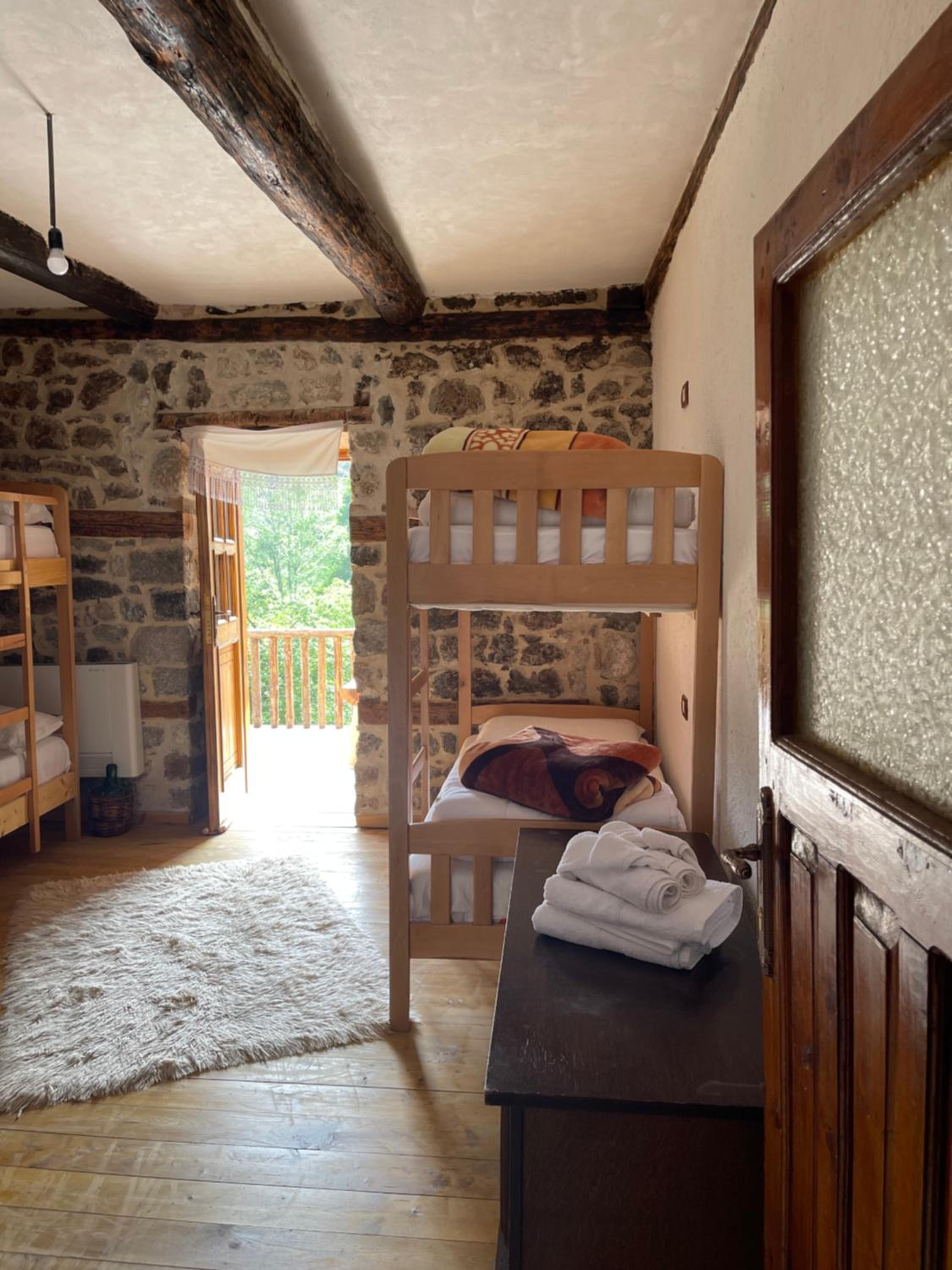 Bed in 6-Bed Dormitory Room photo 3