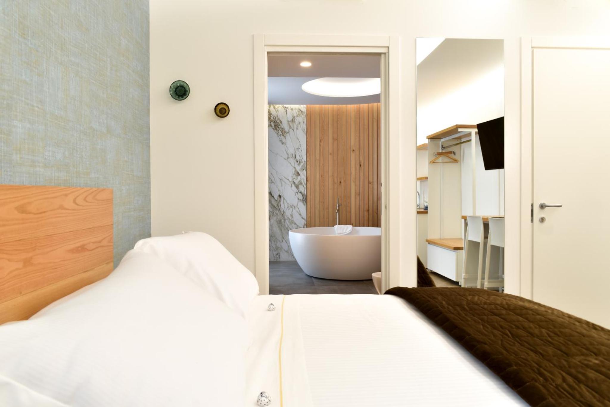 Deluxe Double Room with Sea View