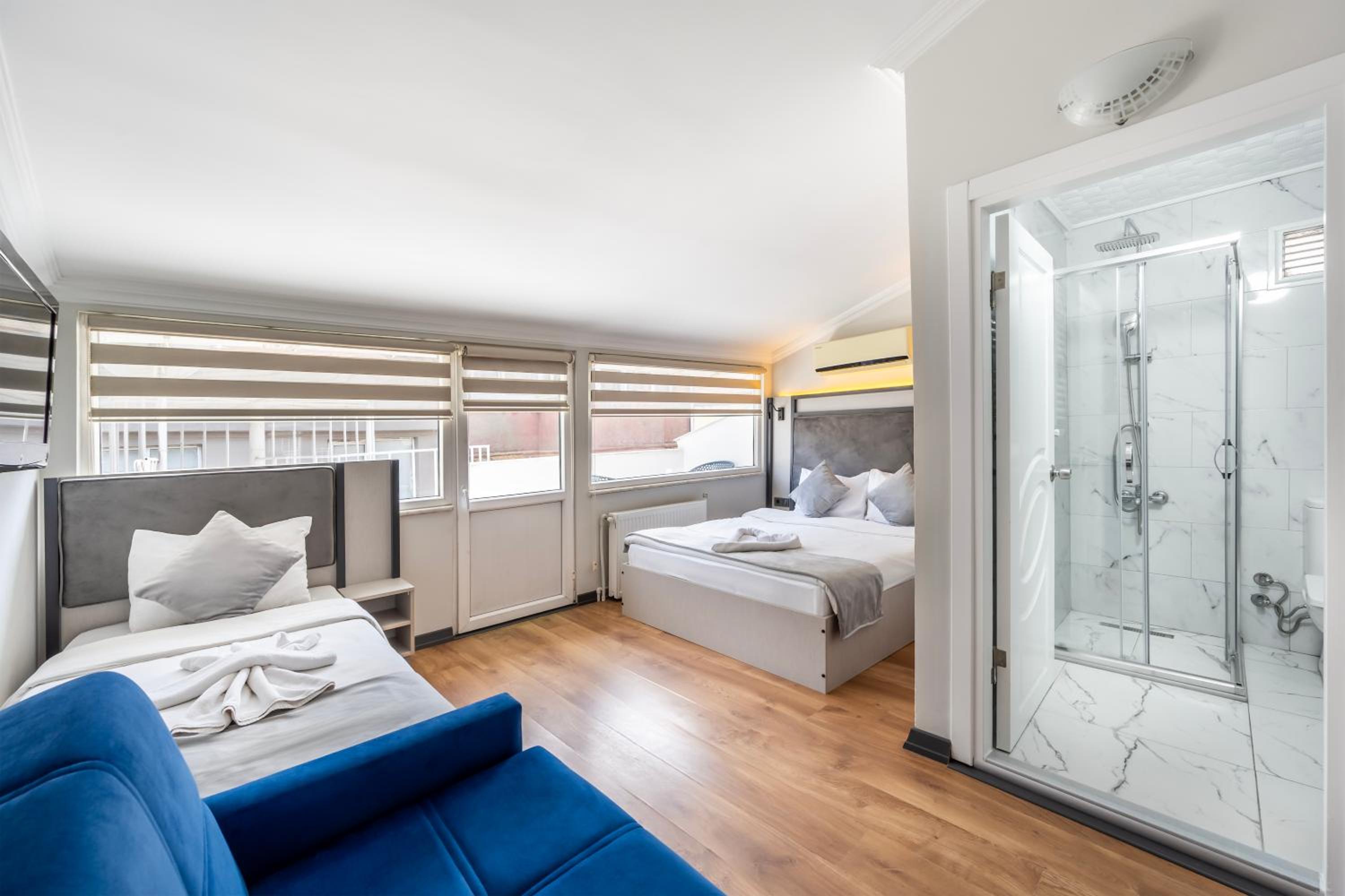 Quadruple Room with Terrace photo 1