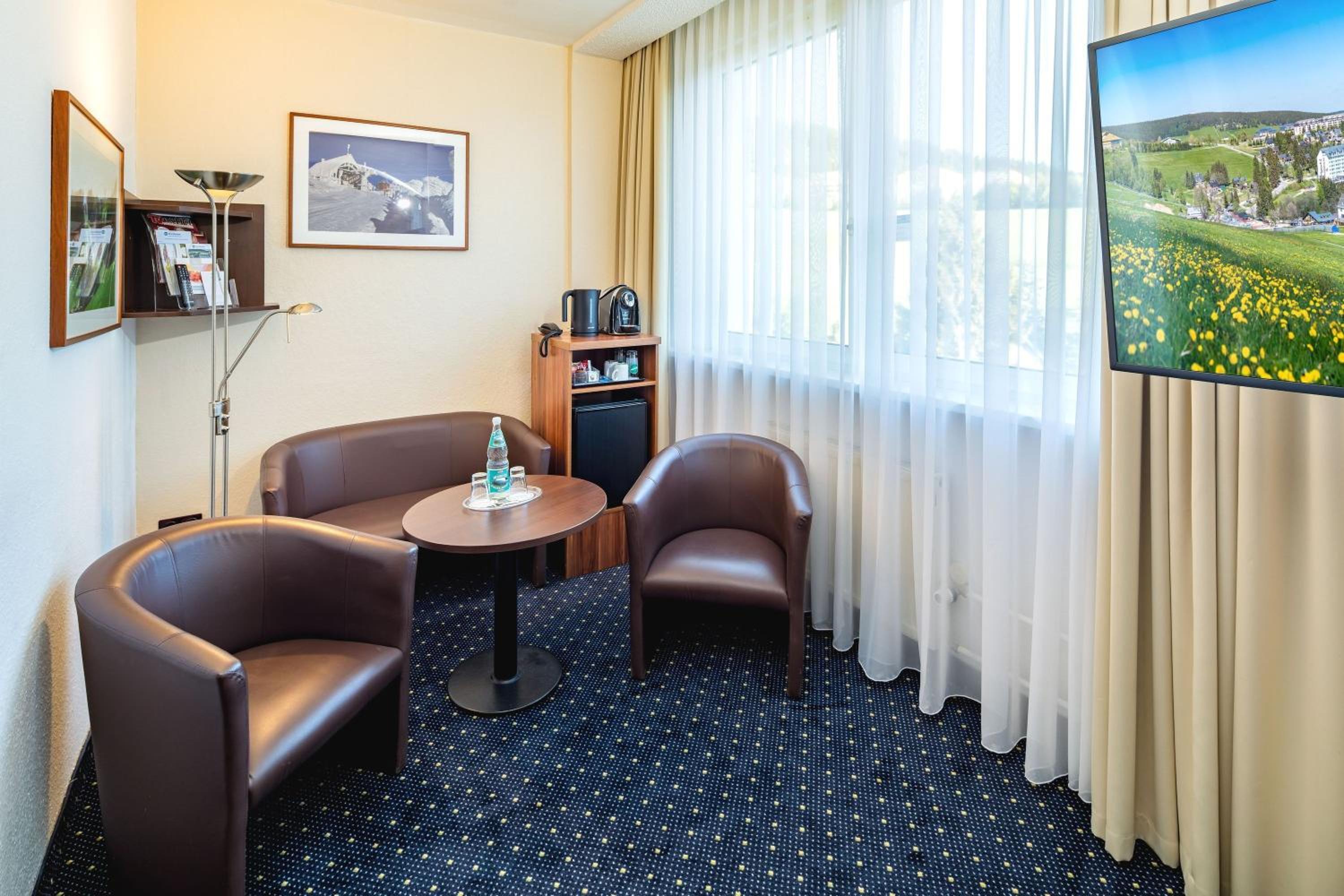 Deluxe Room - Photo 3