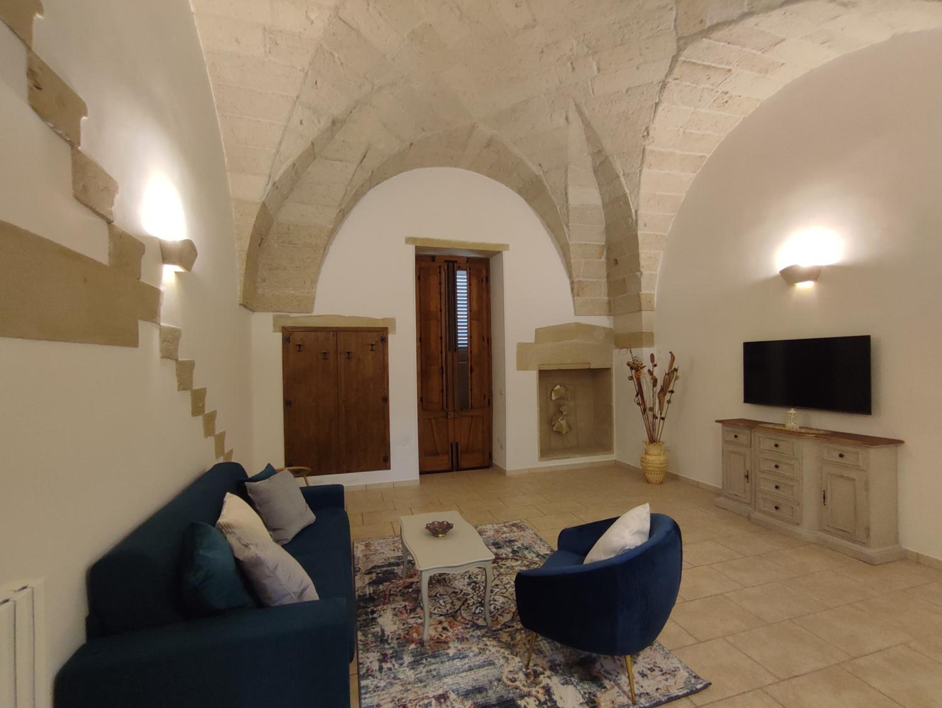 One-Bedroom House photo 1