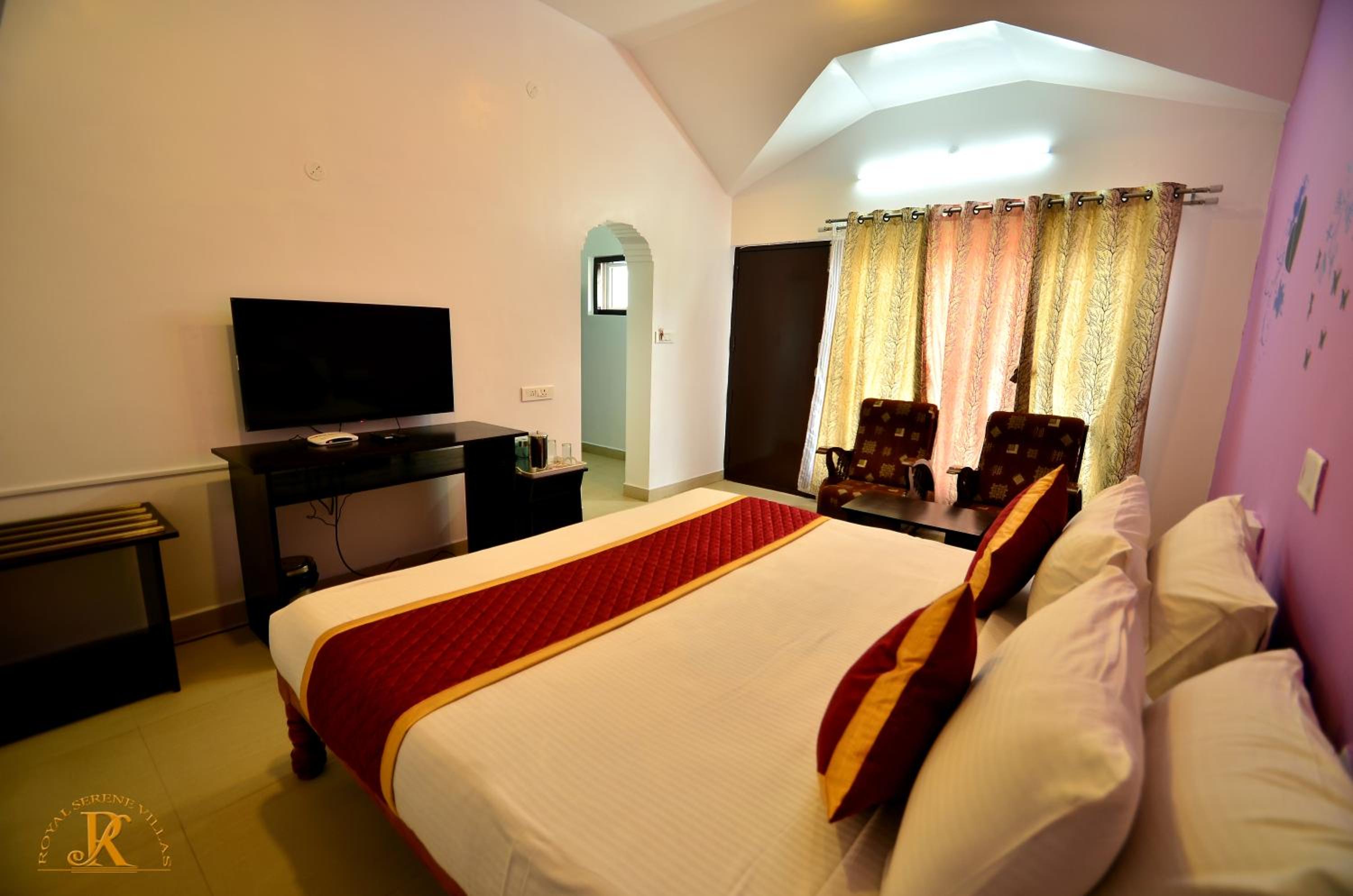 King Room with Mountain View photo 3