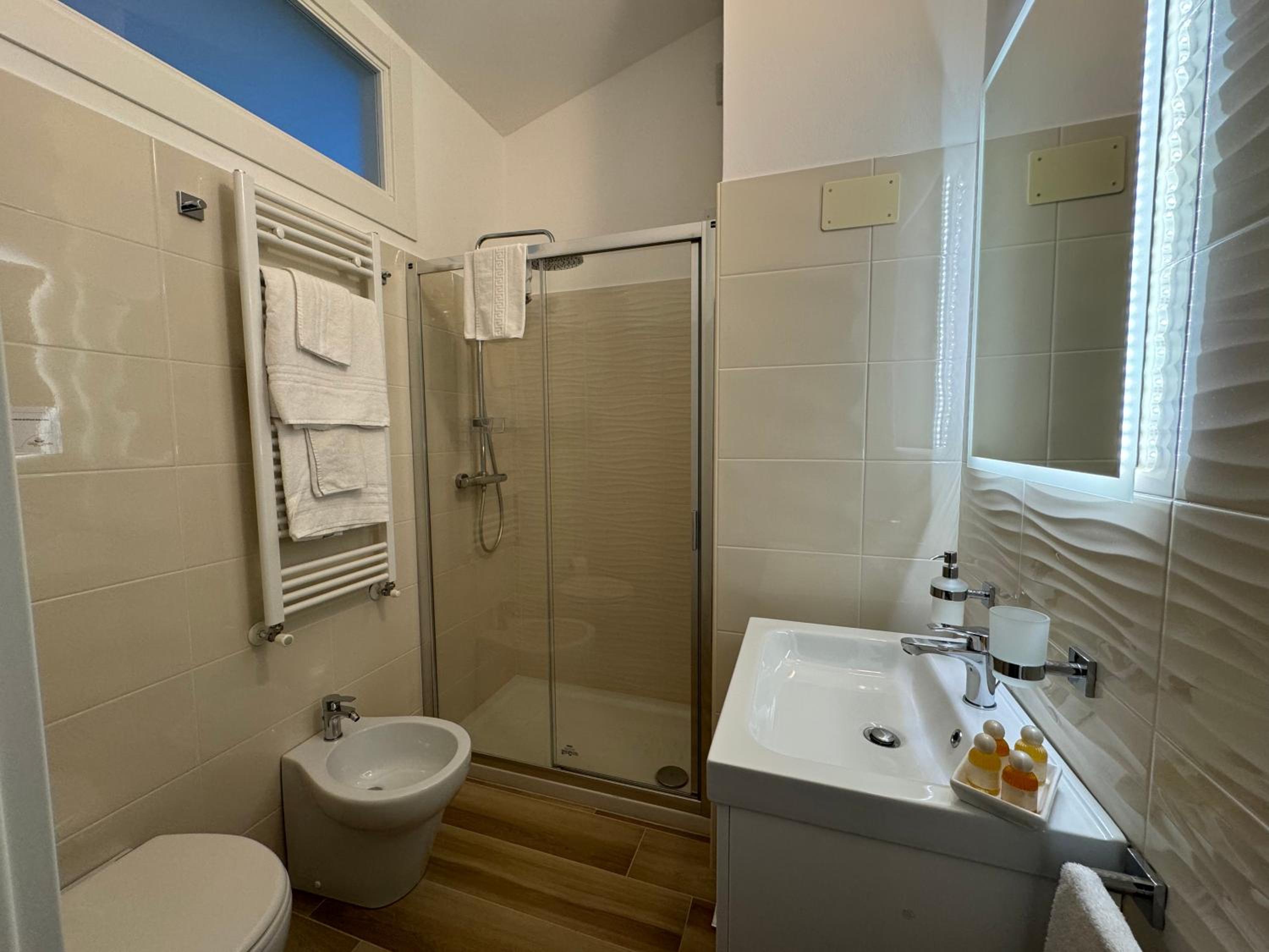 Deluxe Suite photo 2