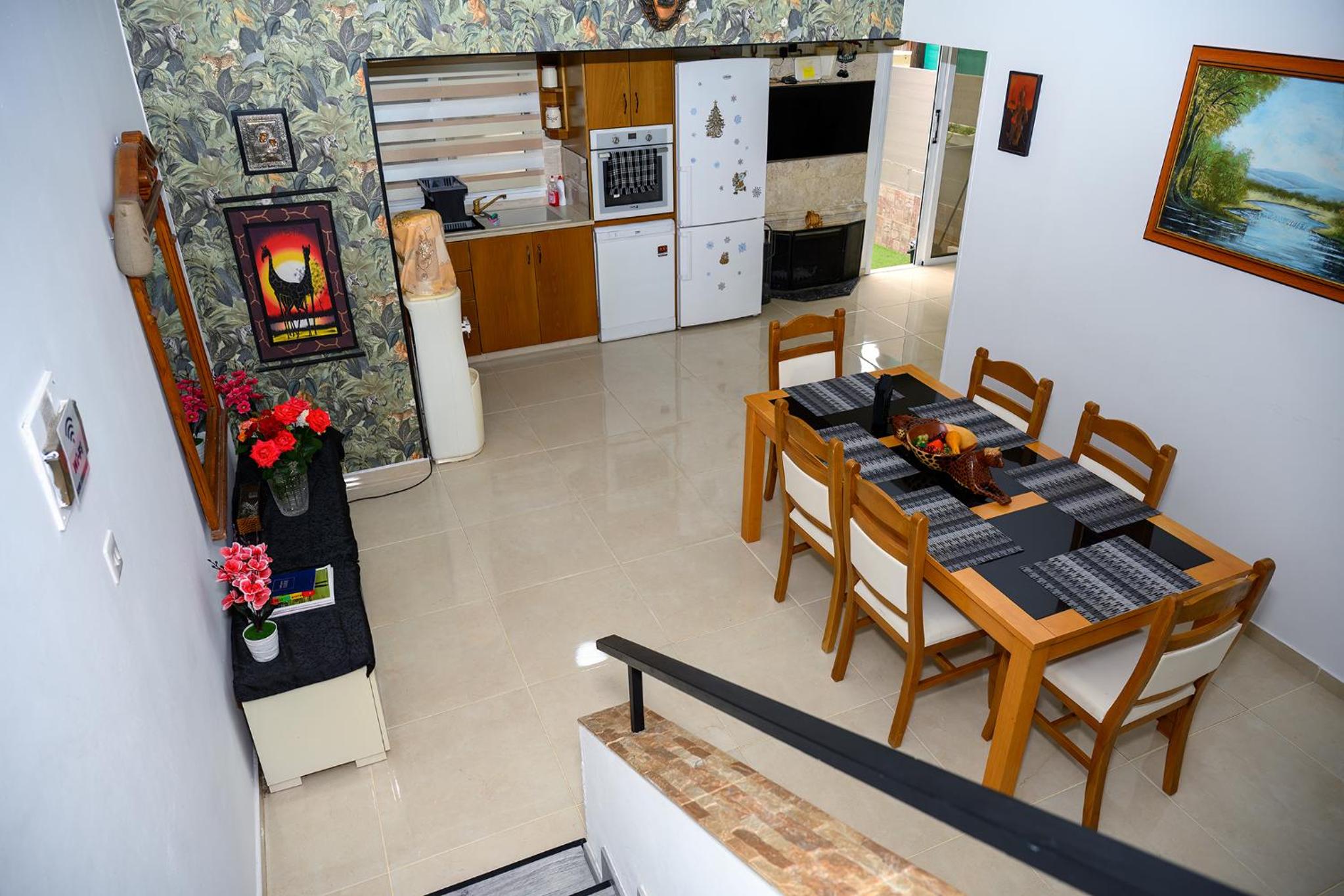 Three-Bedroom Apartment - Photo 10