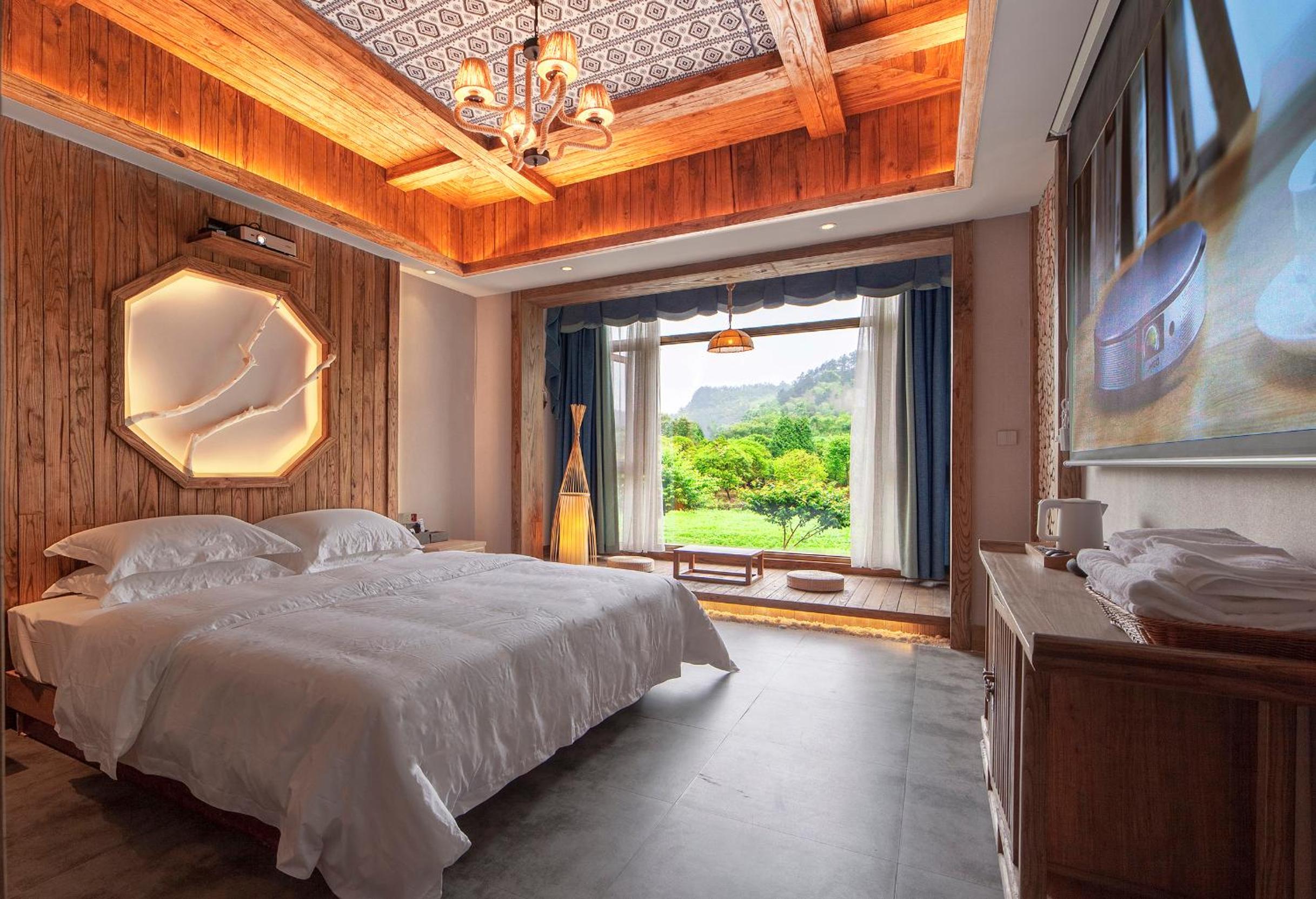 Double Room with Mountain View