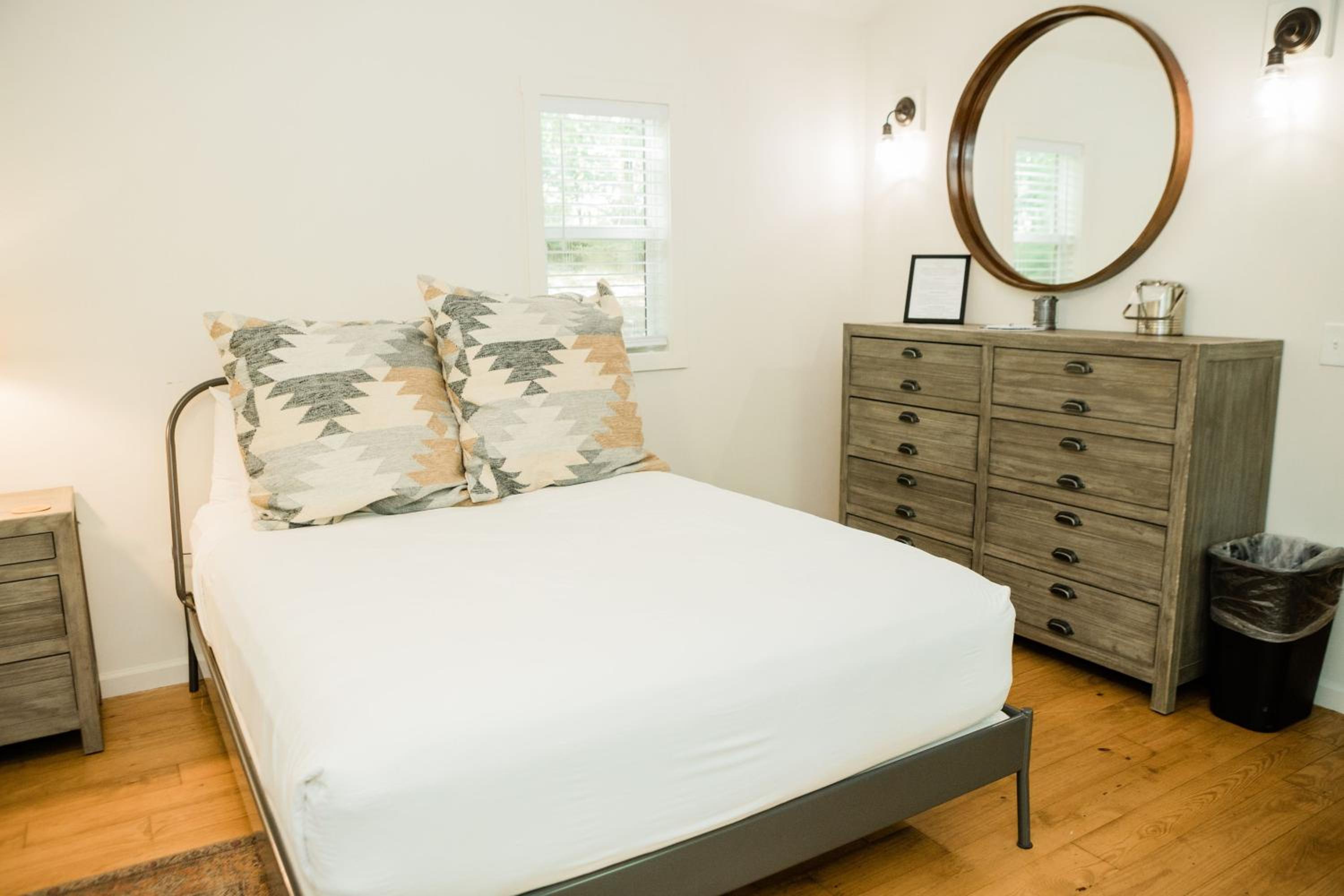 Deluxe Queen Room with Two Queen Beds photo 1