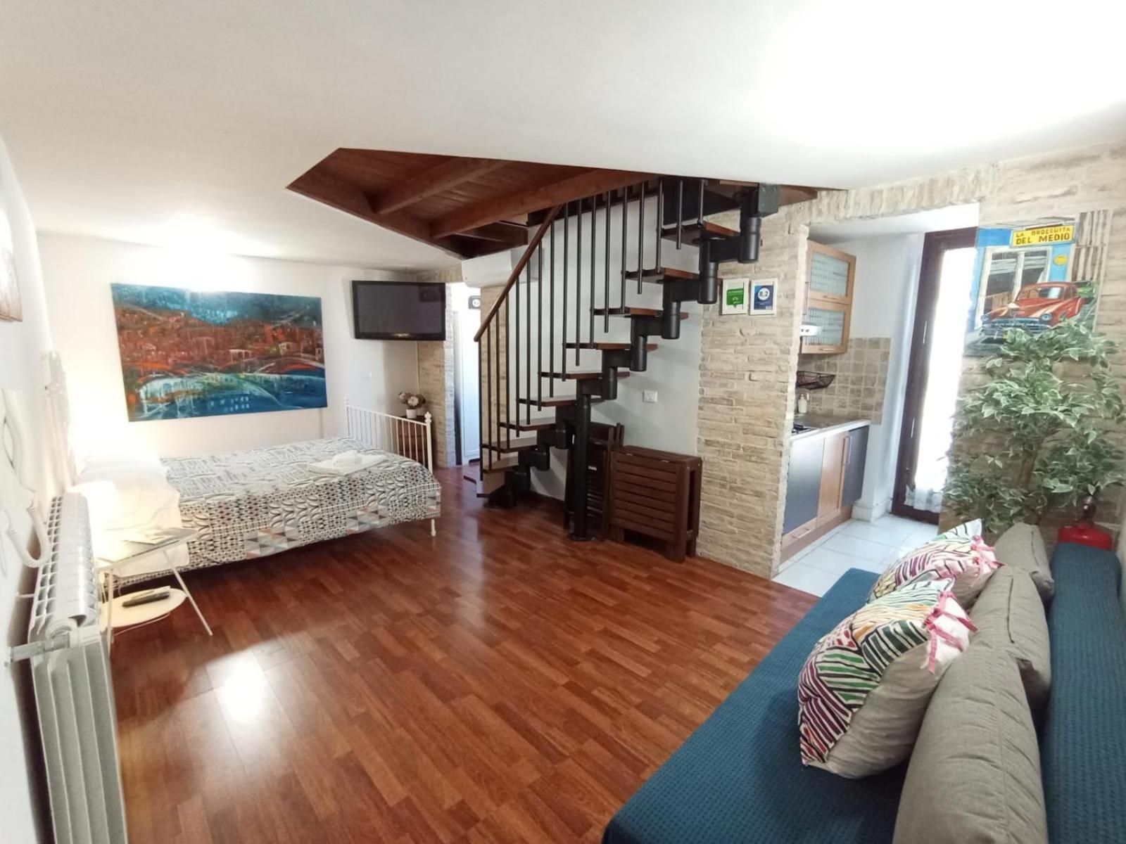 Maisonette photo 1