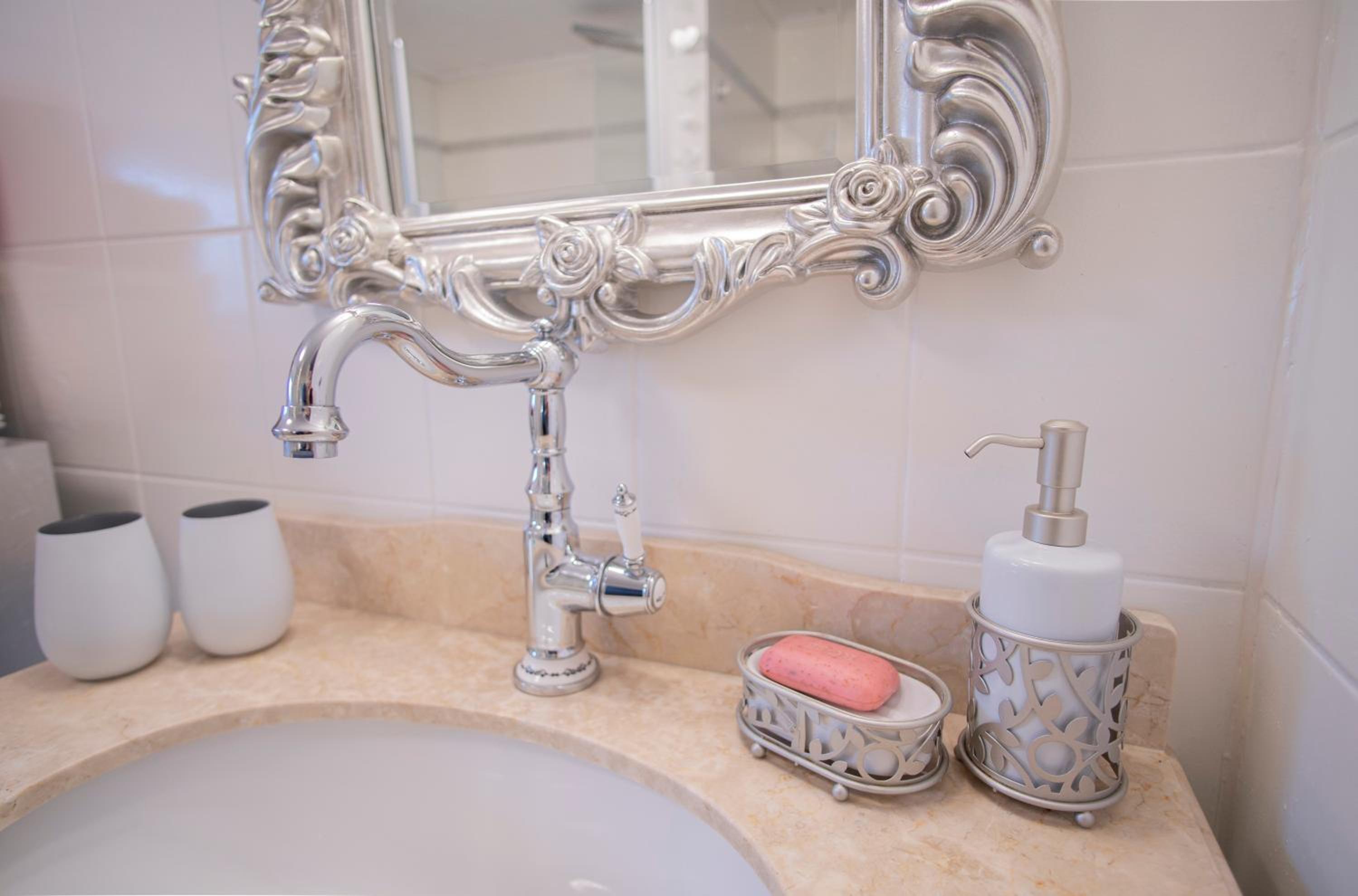 Double Room with Private Bathroom photo 2