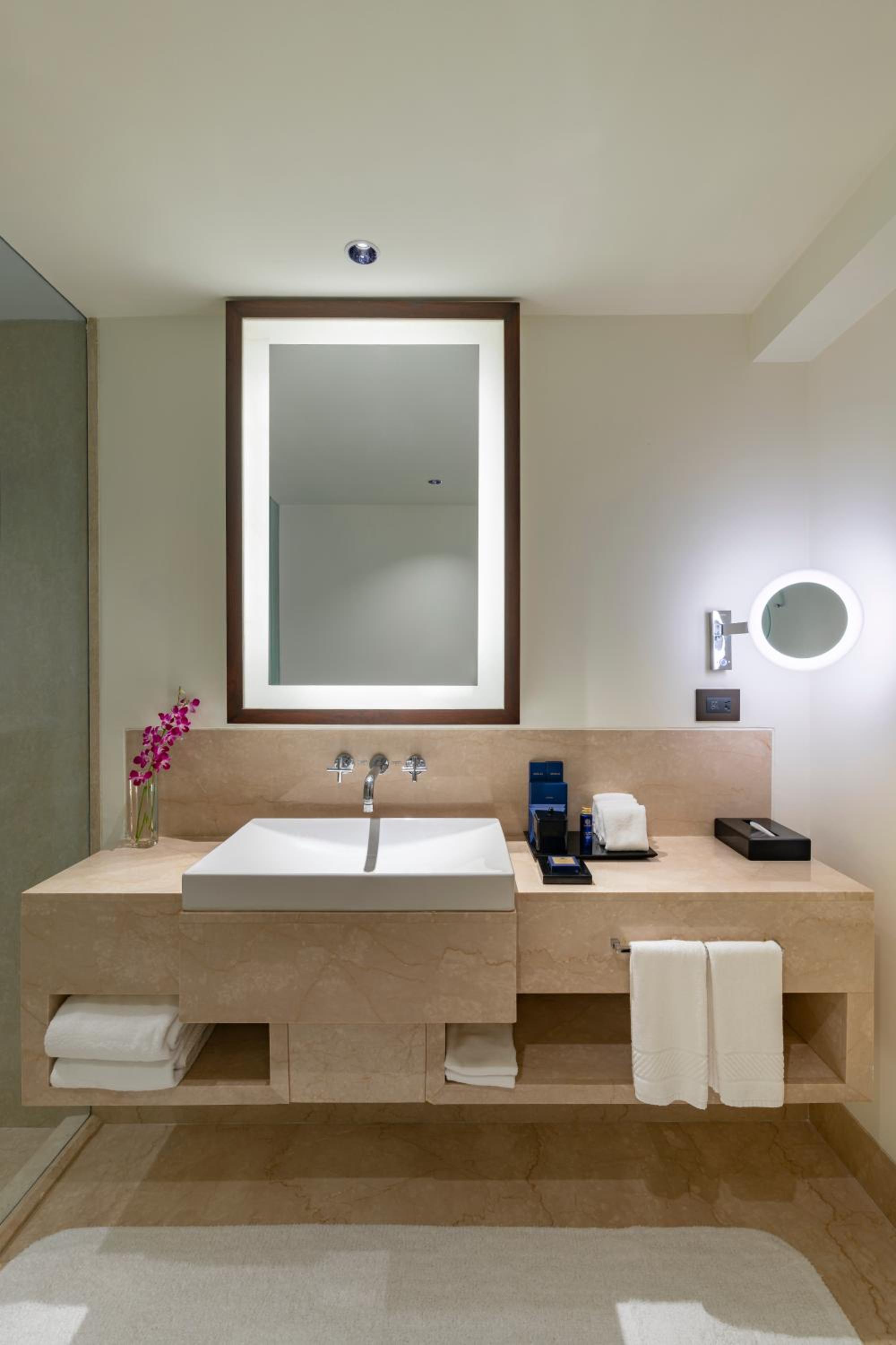 Luxury Bay View Room - Photo 1