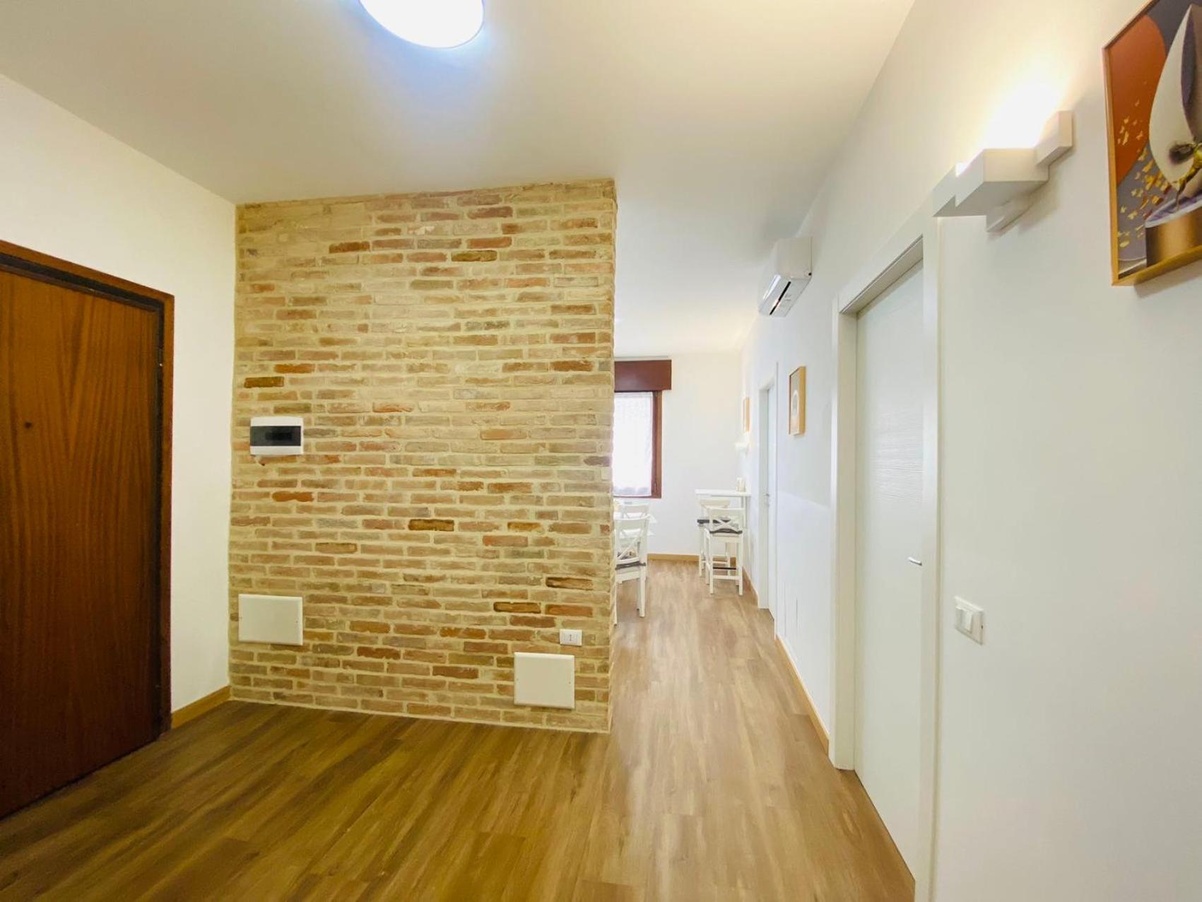 Single Room with Private External Bathroom photo 2