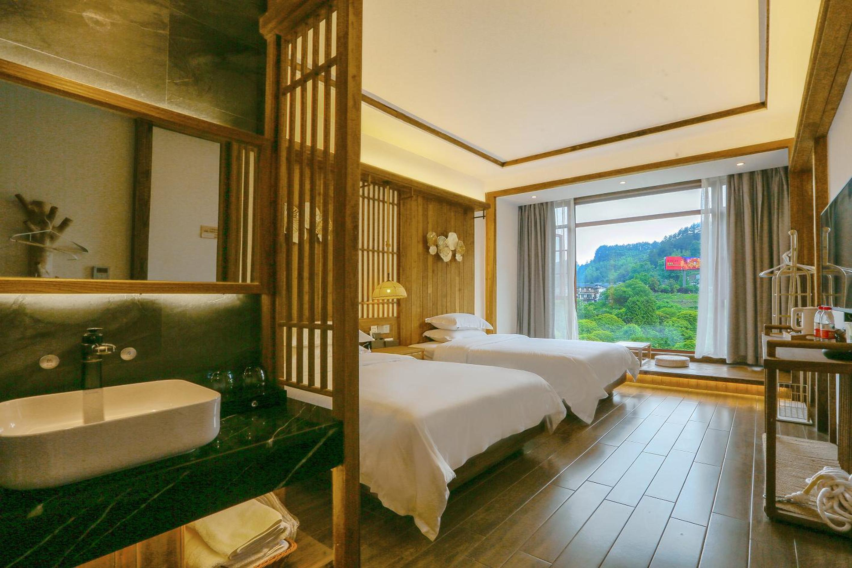 Twin Room with Mountain View