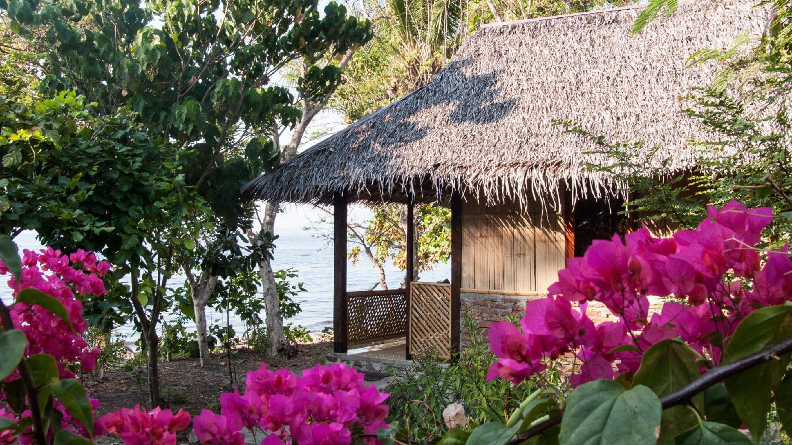 Bungalow - Beach Front - Photo 1