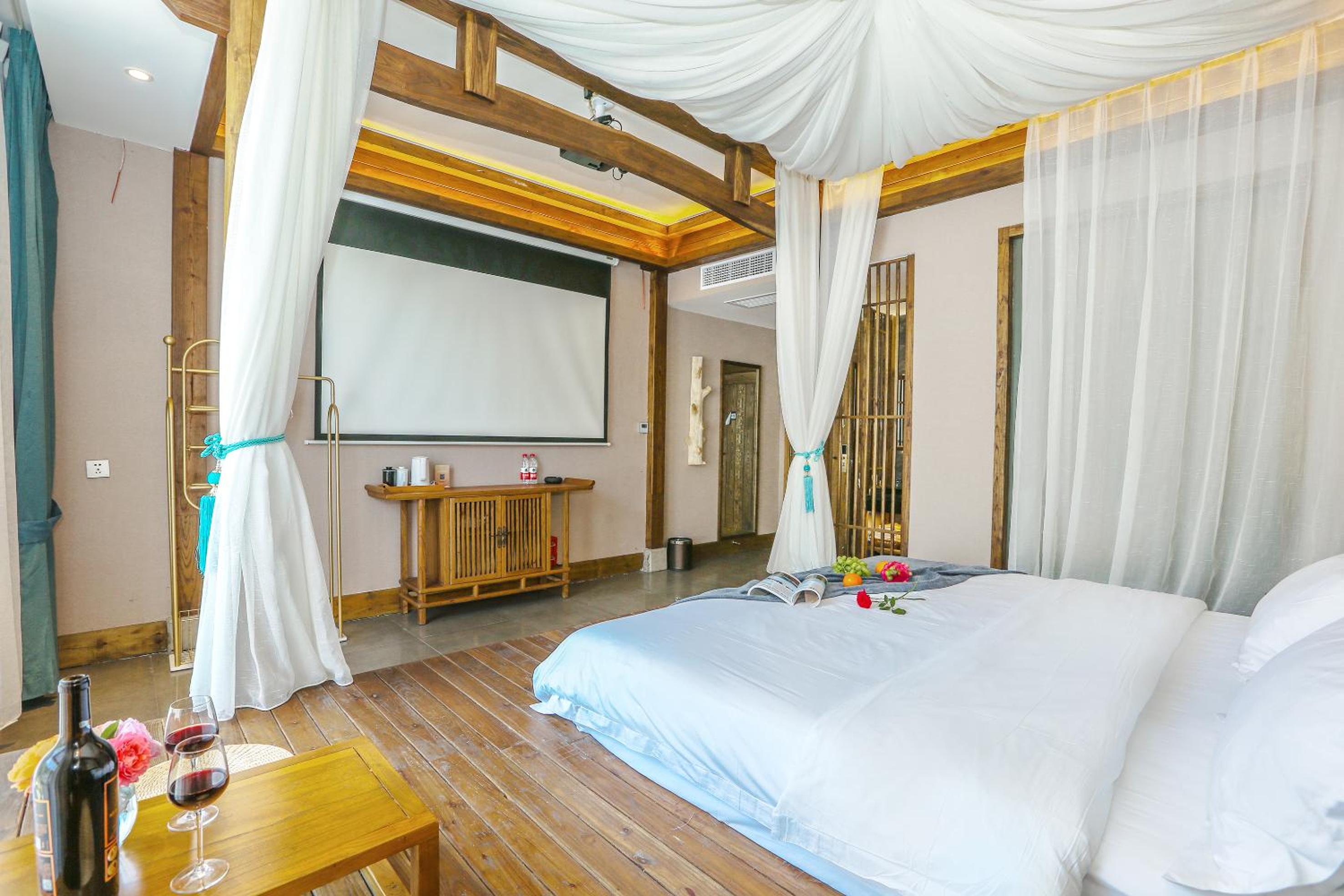 Double Room with Private Bathroom photo 3
