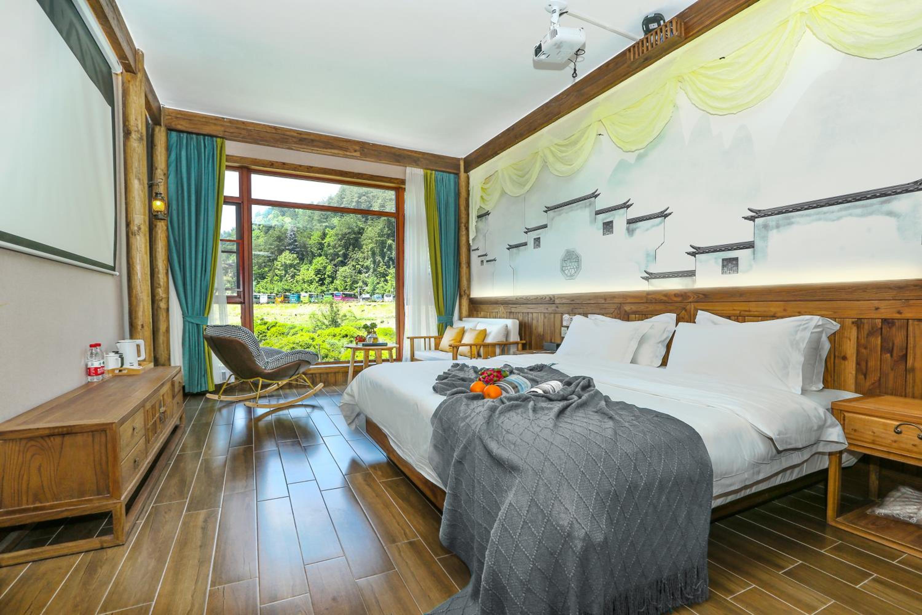 King Room with Mountain View