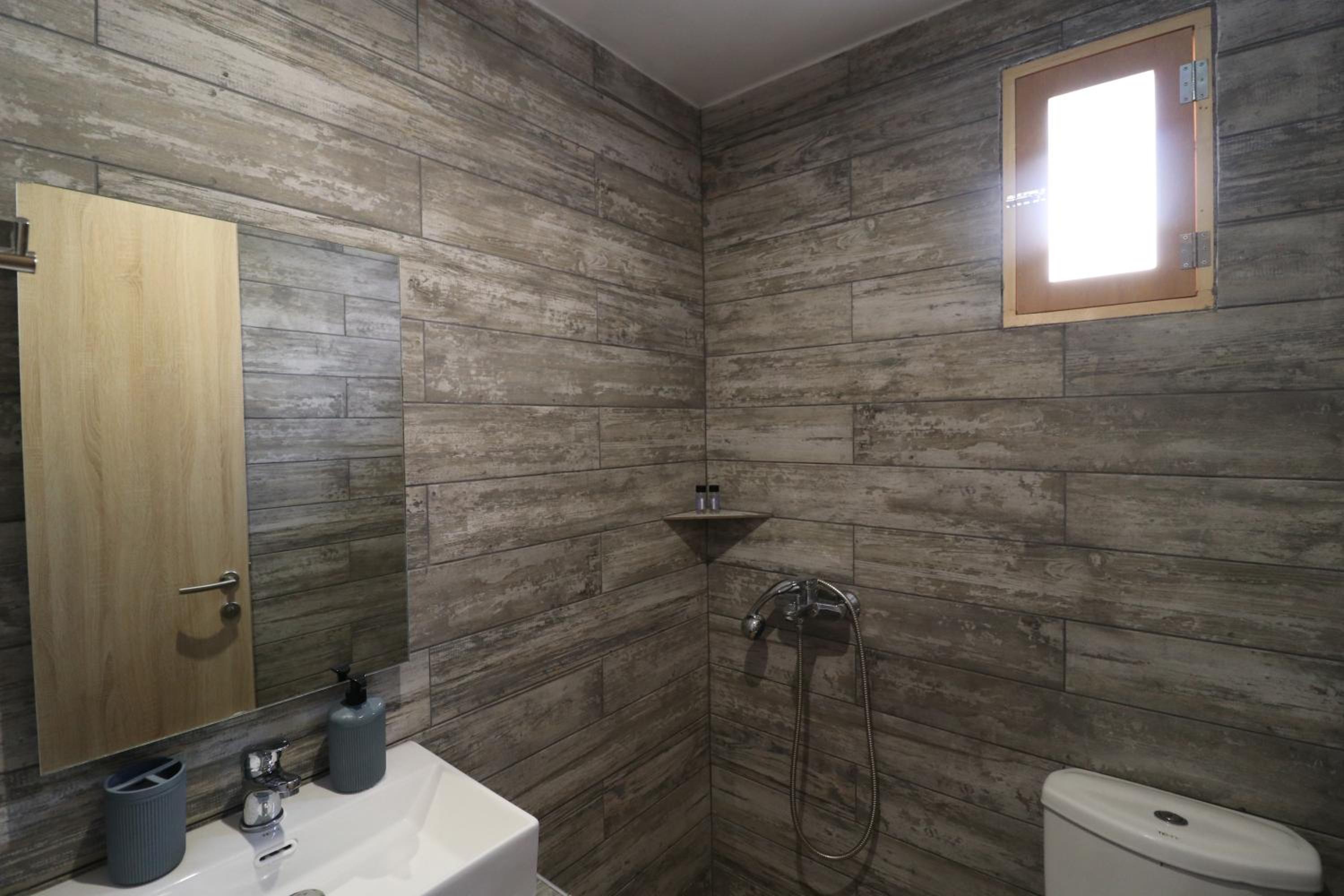 Double Room with Balcony and Sea View - Photo 4