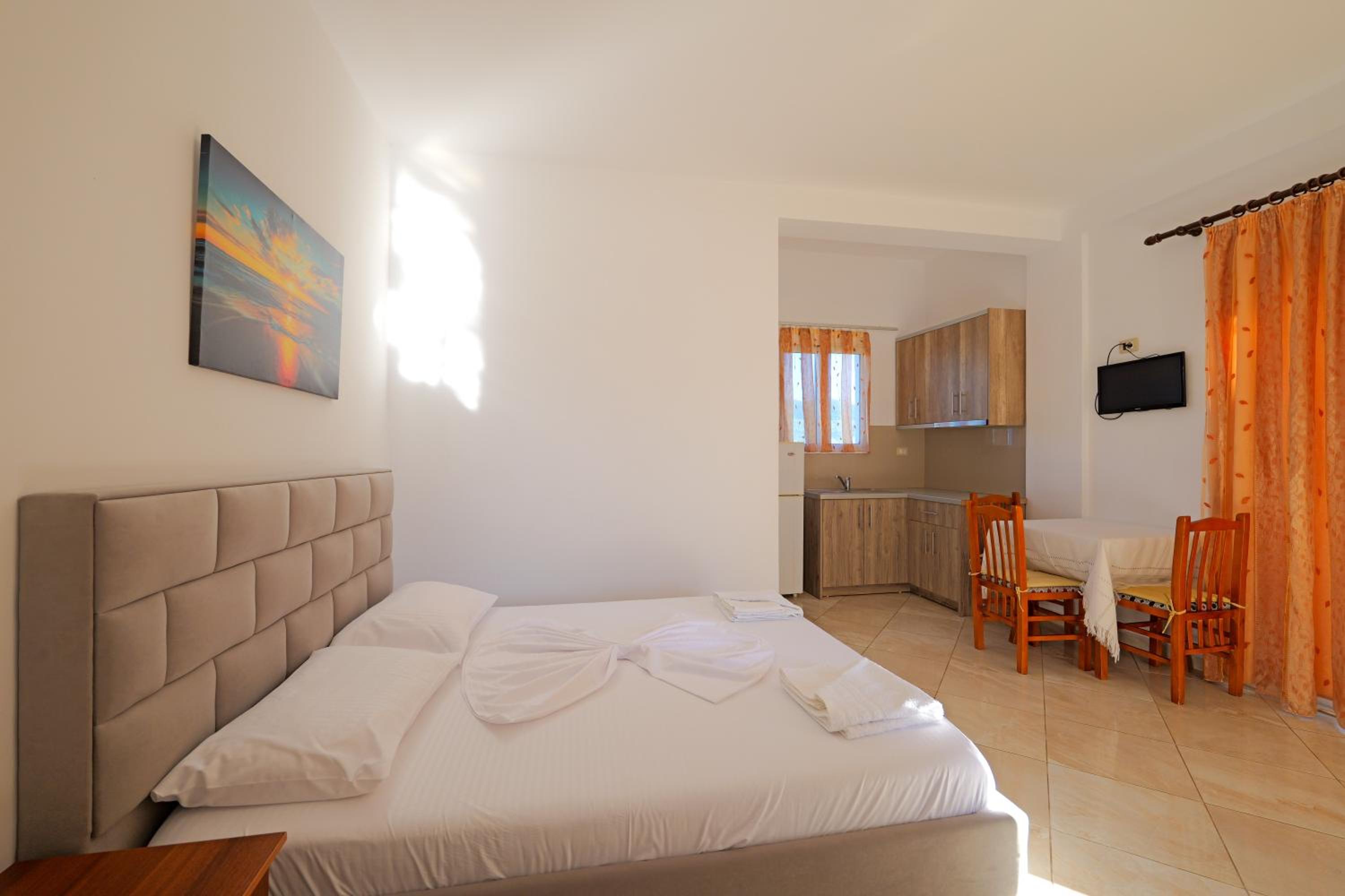 Studio Apartment photo 3