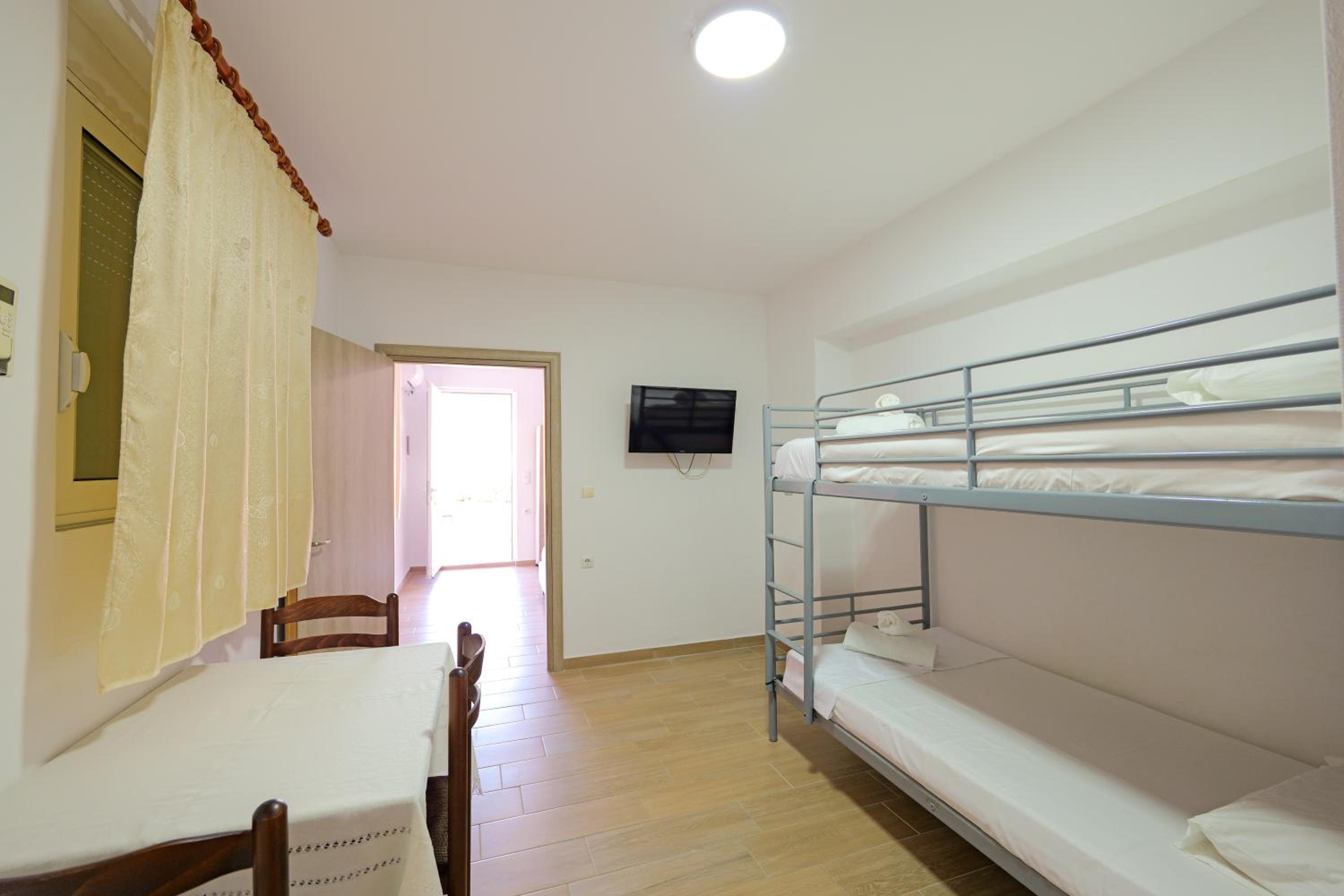 Apartment with Balcony photo 2